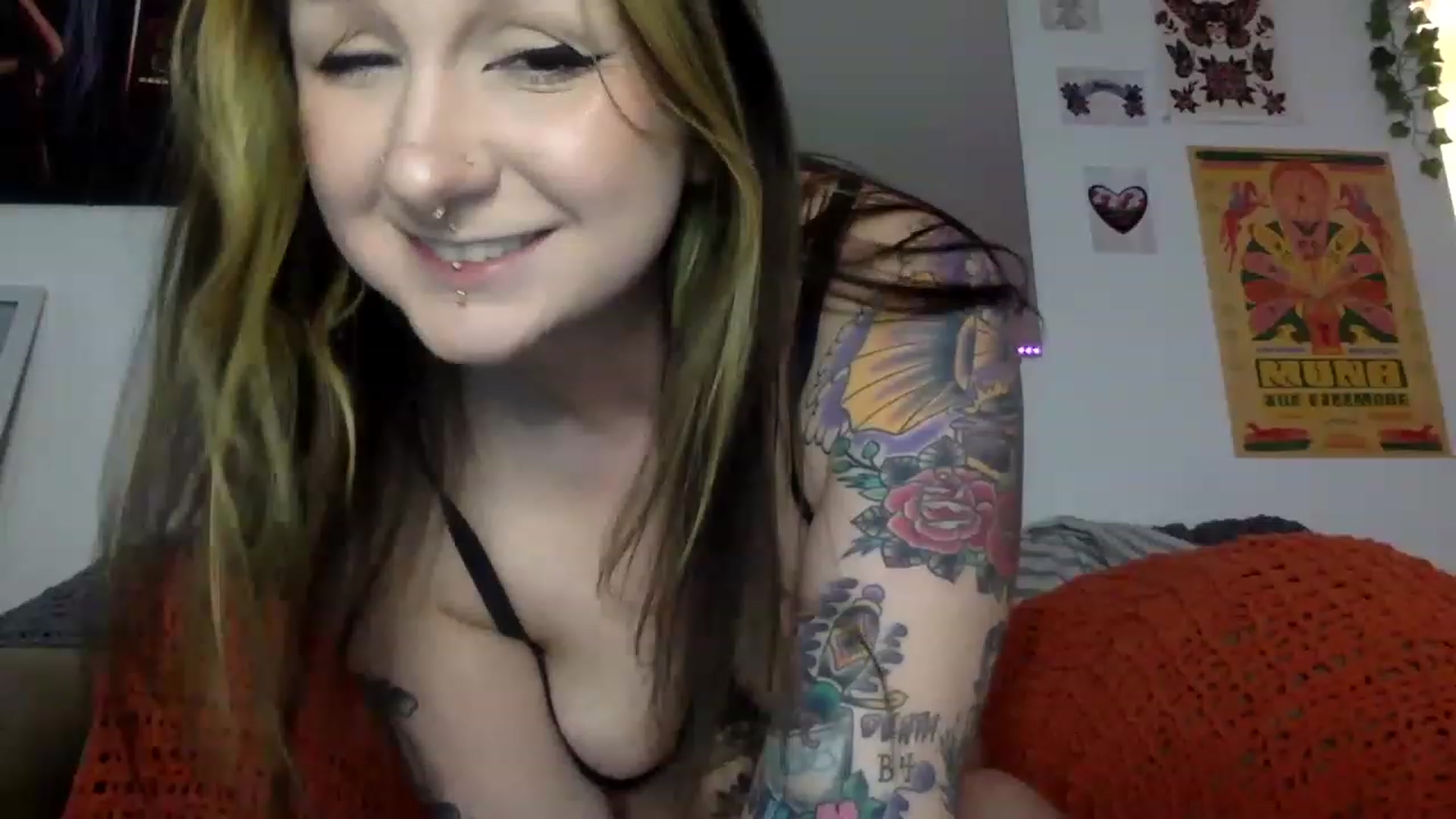 Gallery image thumbnail from ThorneXo's myfreecams stream on, 01/03/2023, 22:53 image 8 of 20
