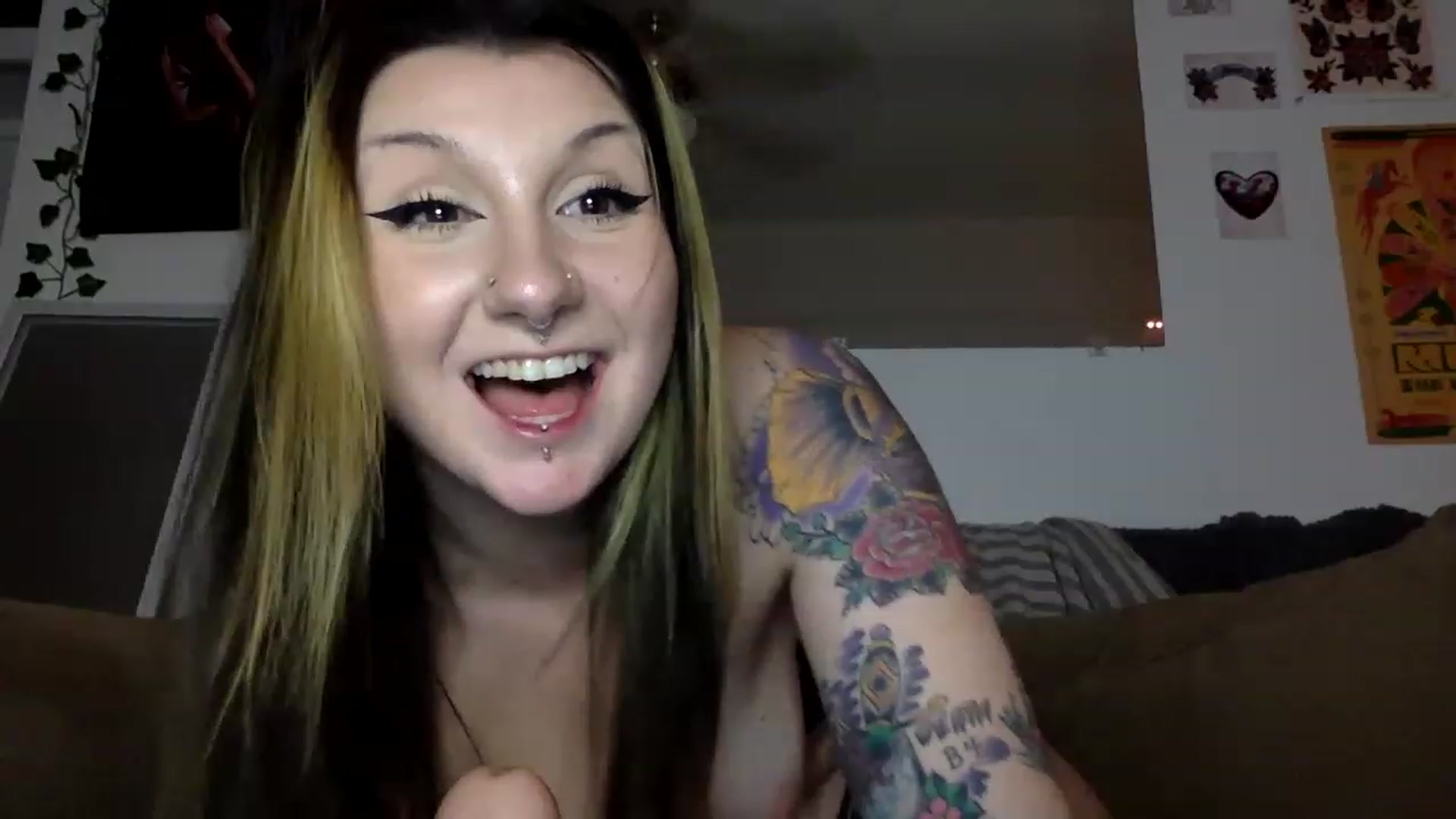 Gallery image thumbnail from ThorneXo's myfreecams stream on, 01/11/2023, 03:49 image 13 of 20