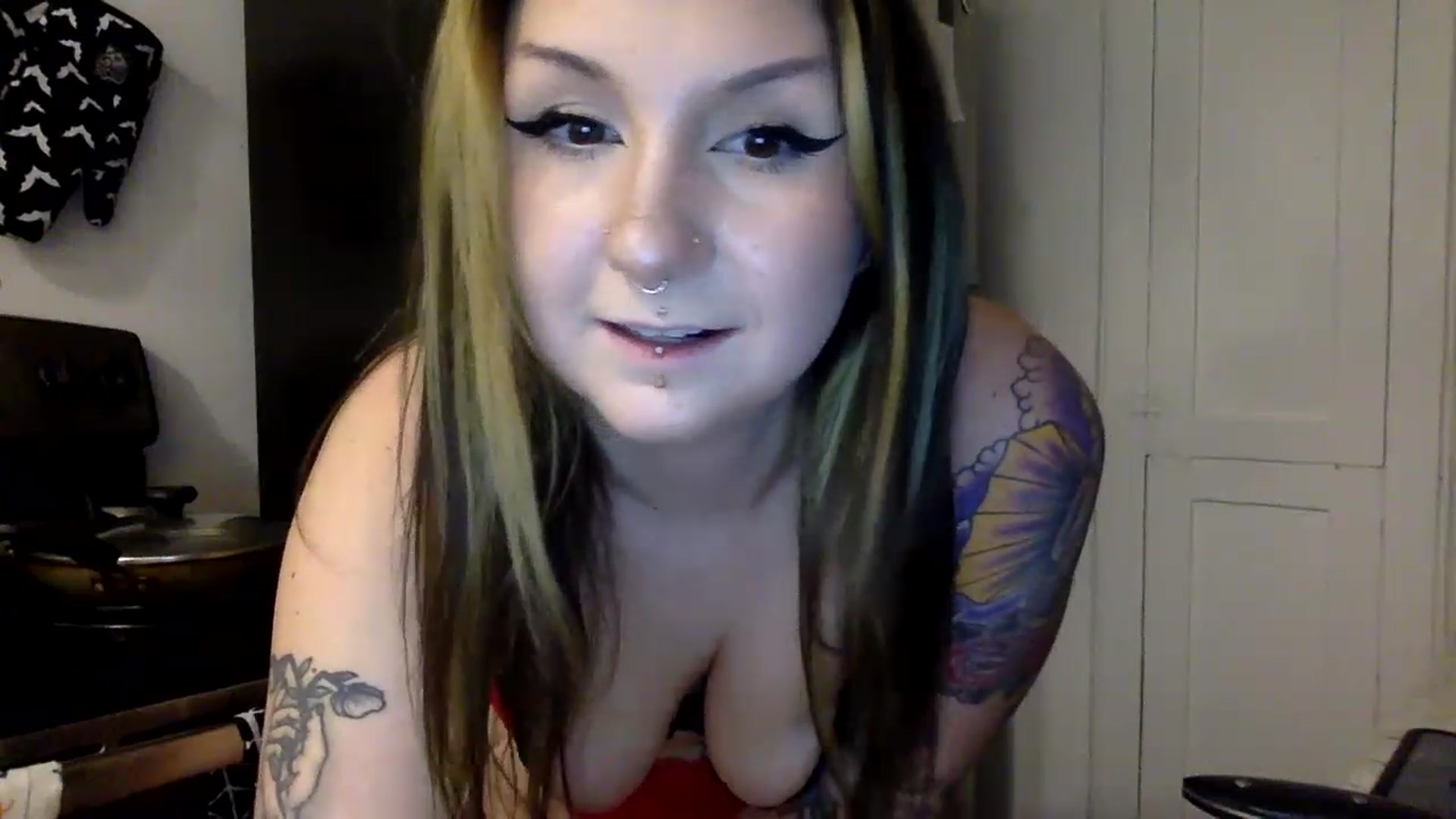 Gallery image thumbnail from ThorneXo's myfreecams stream on, 01/12/2023, 21:06 image 19 of 20