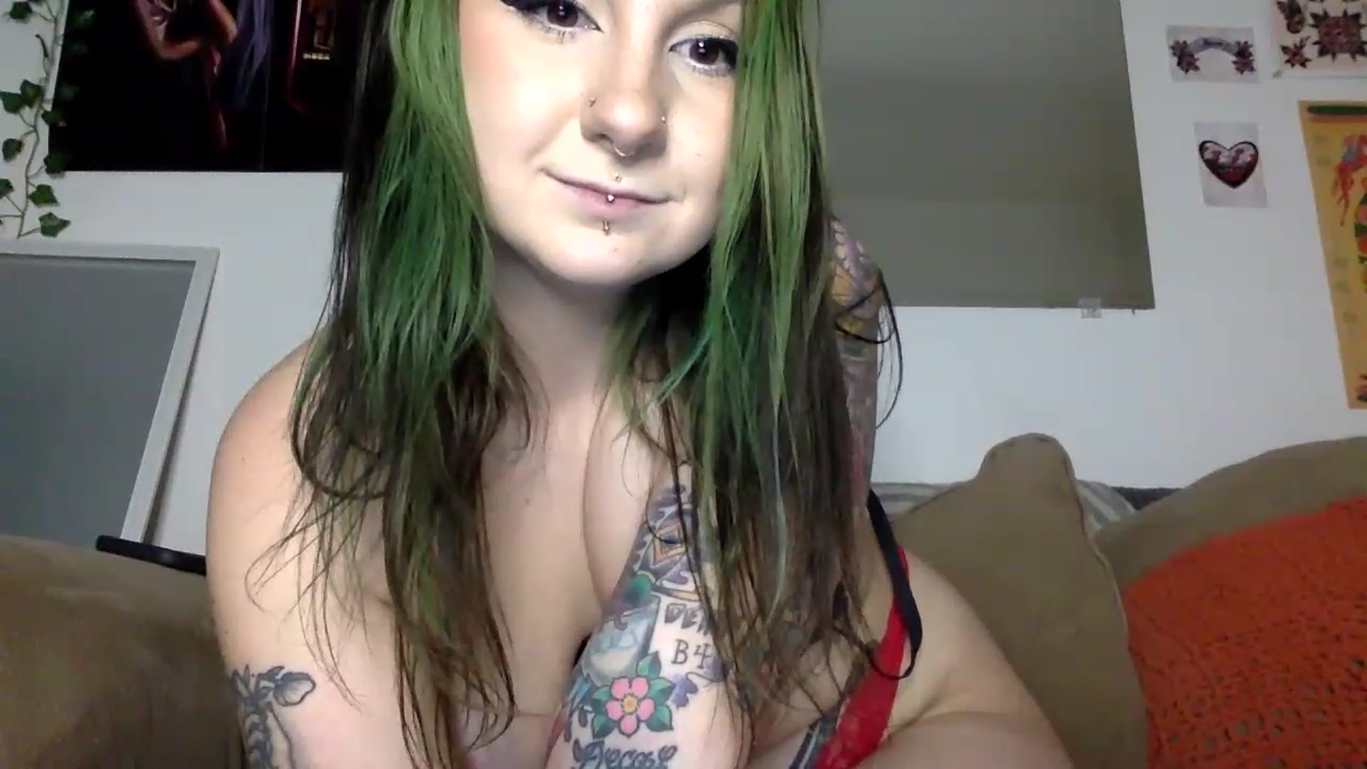 Gallery image thumbnail from ThorneXo's myfreecams stream on, 01/17/2023, 24:02 image 18 of 20