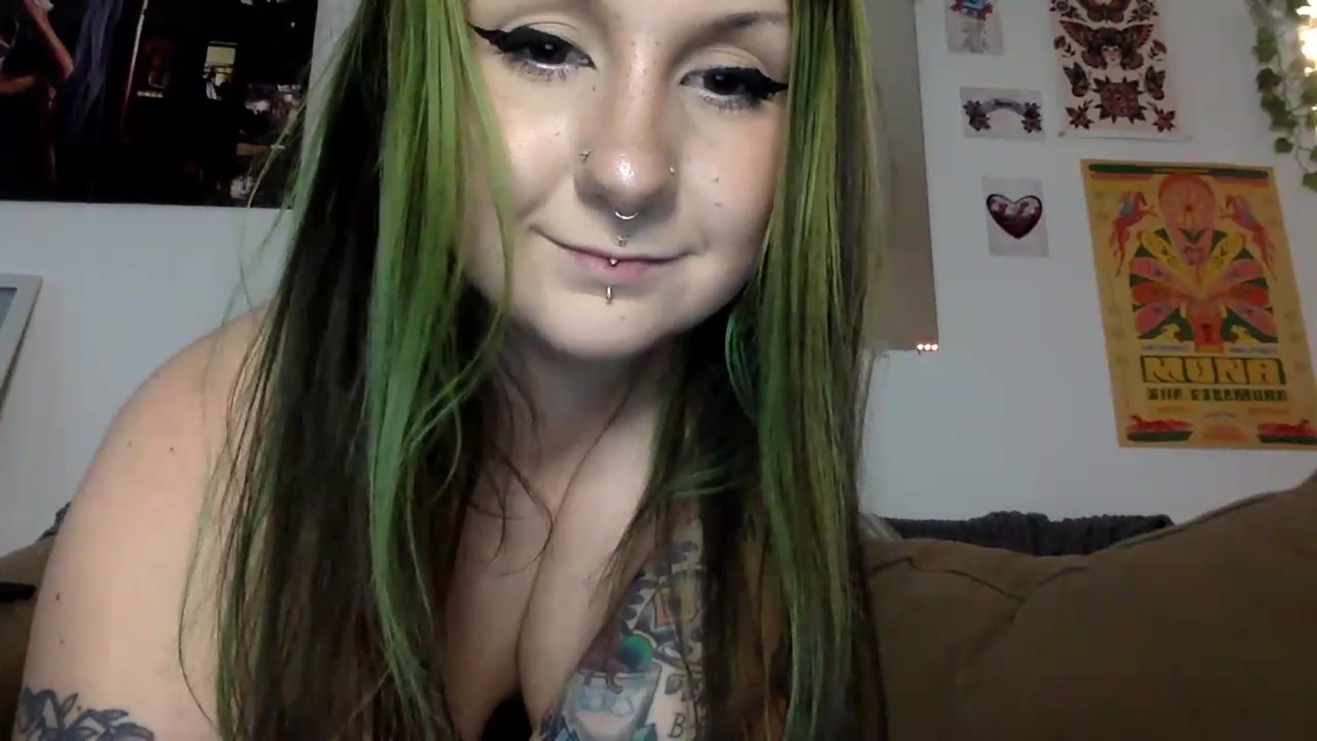 Gallery image thumbnail from ThorneXo's myfreecams stream on, 01/19/2023, 21:52 image 17 of 20