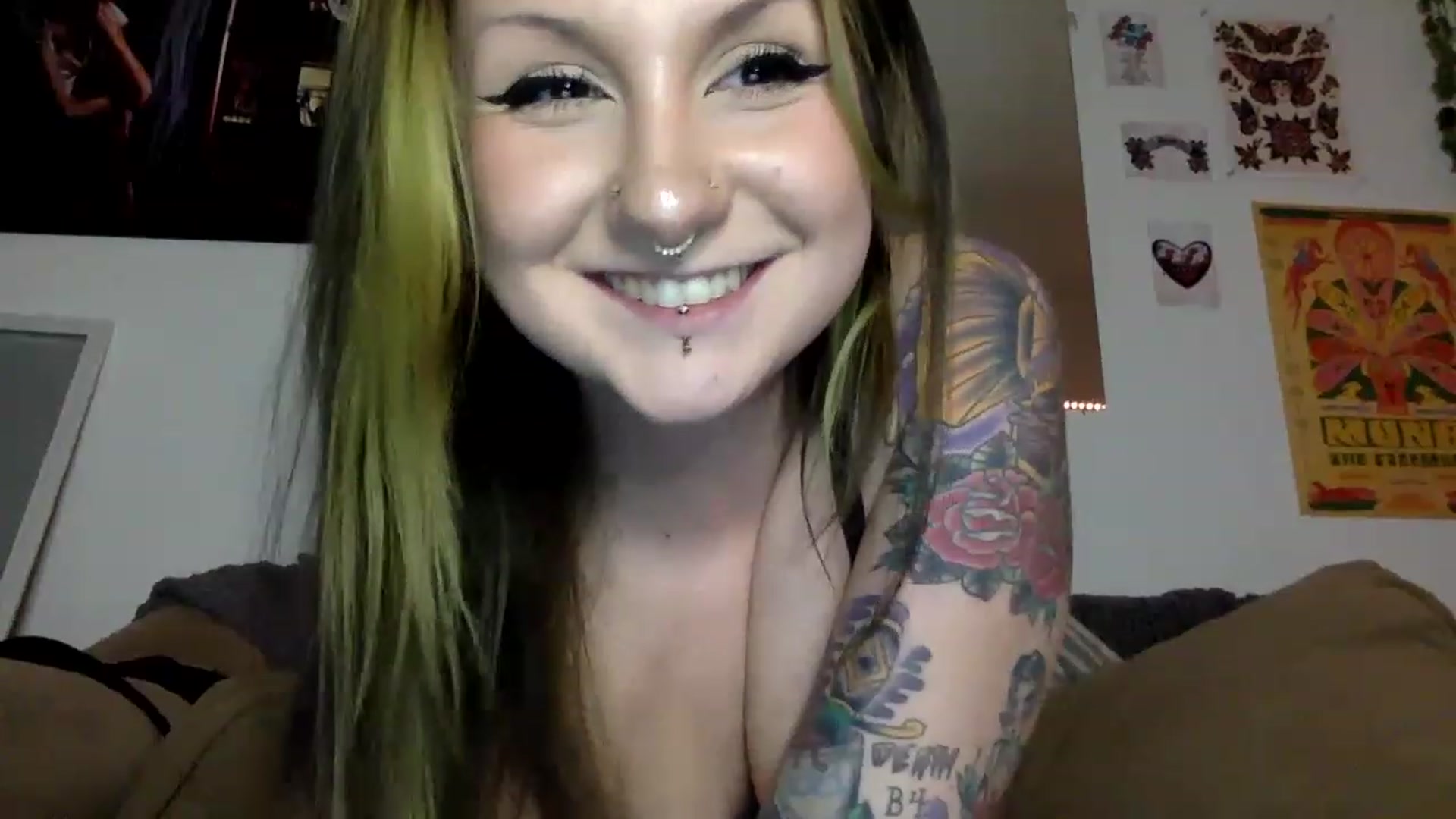 Gallery image thumbnail from ThorneXo's myfreecams stream on, 01/30/2023, 24:05 image 11 of 20