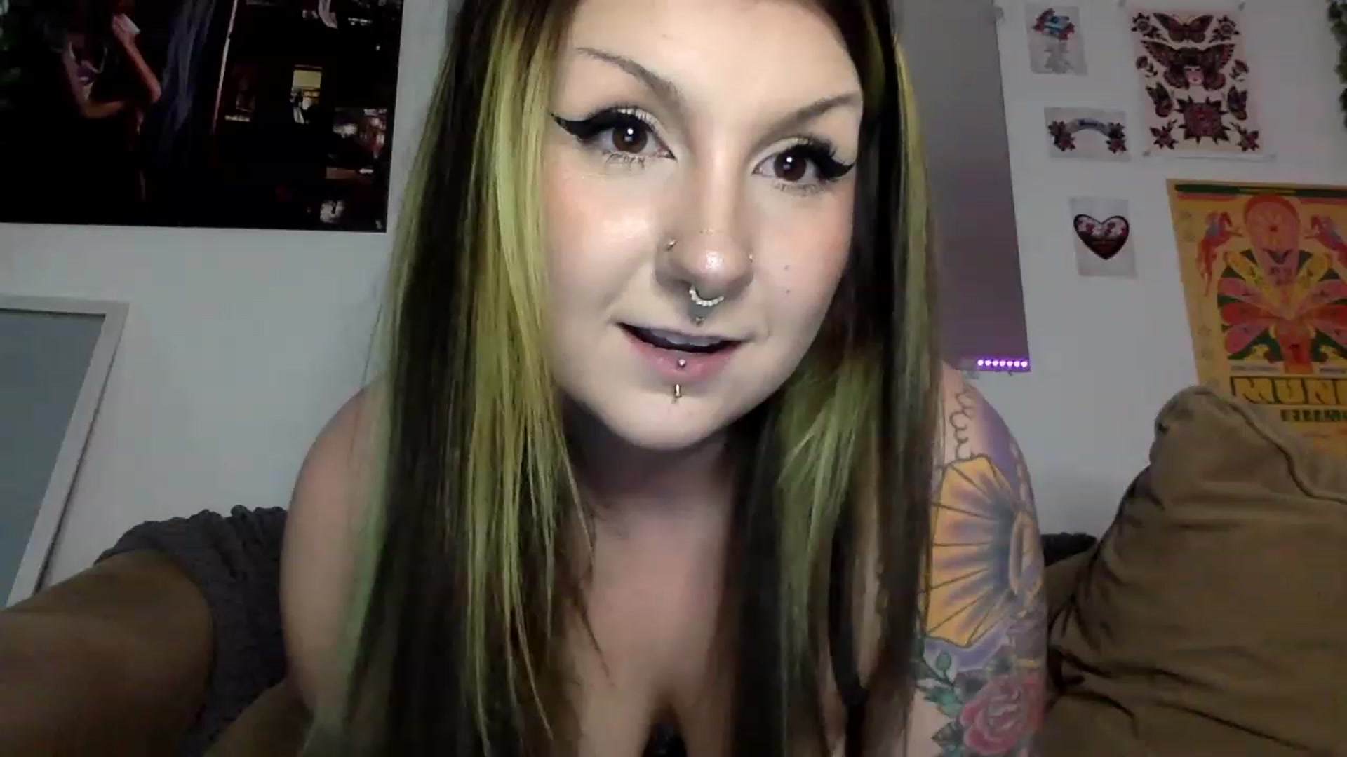 Gallery image thumbnail from ThorneXo's myfreecams stream on, 02/02/2023, 24:03 image 4 of 20