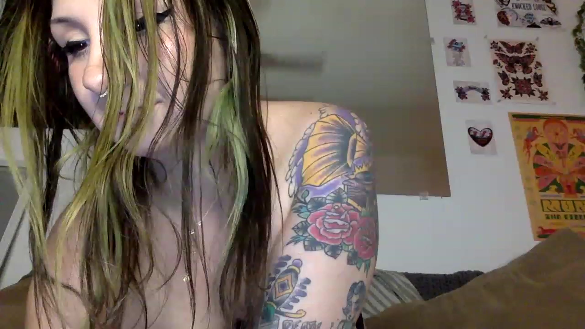Gallery image thumbnail from ThorneXo's myfreecams stream on, 02/04/2023, 01:43 image 18 of 20