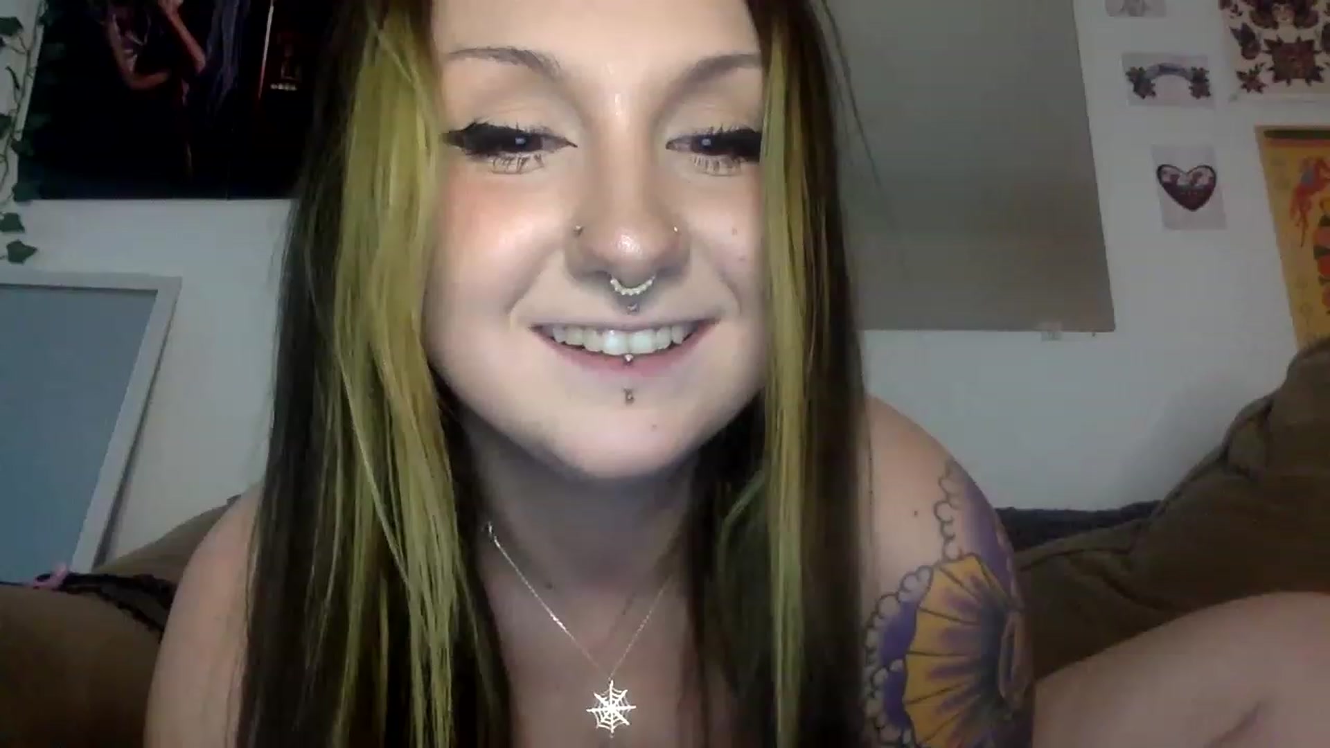 Gallery image thumbnail from ThorneXo's myfreecams stream on, 02/05/2023, 21:59 image 9 of 20