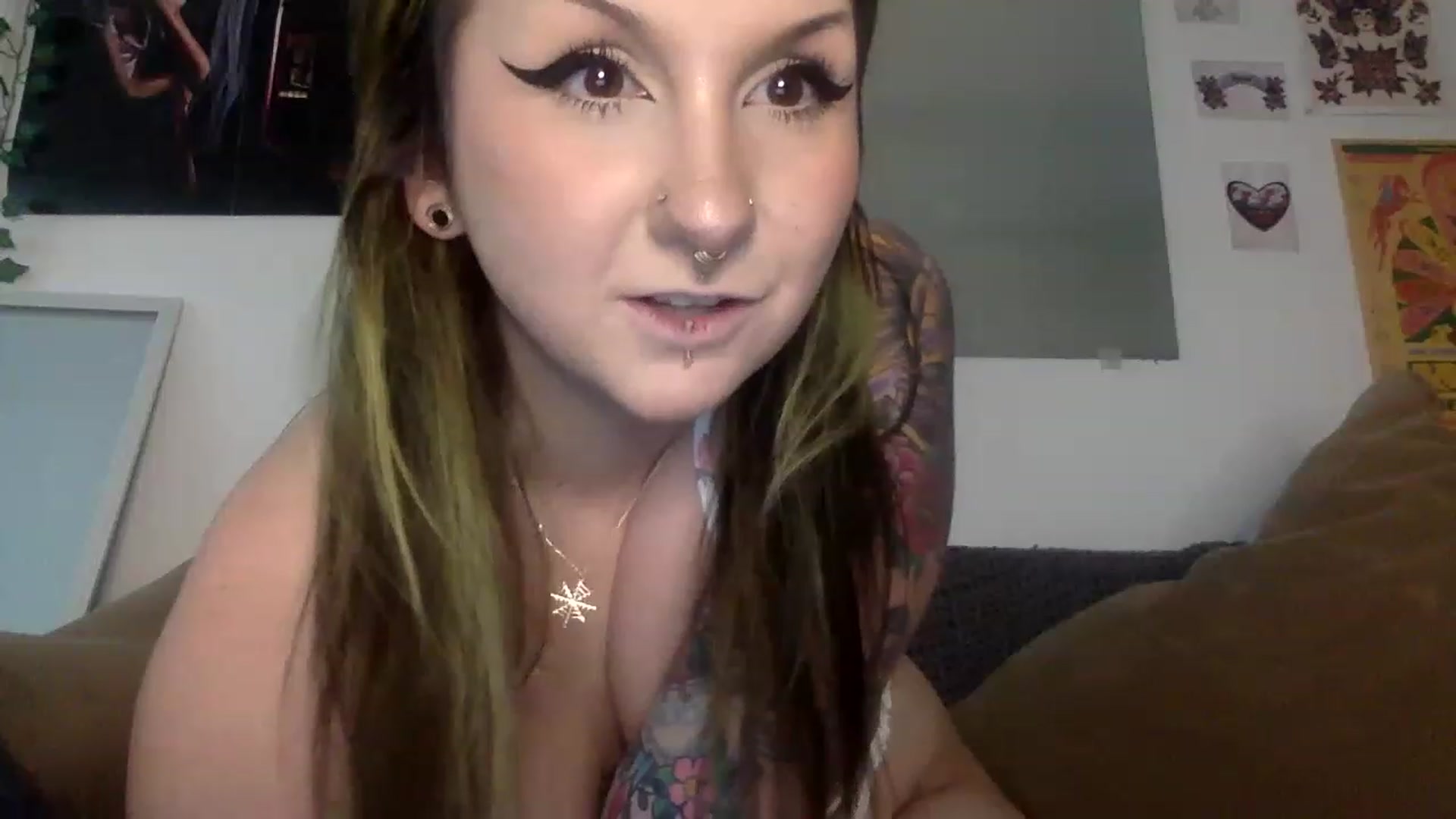 Gallery image thumbnail from ThorneXo's myfreecams stream on, 02/07/2023, 20:14 image 8 of 20