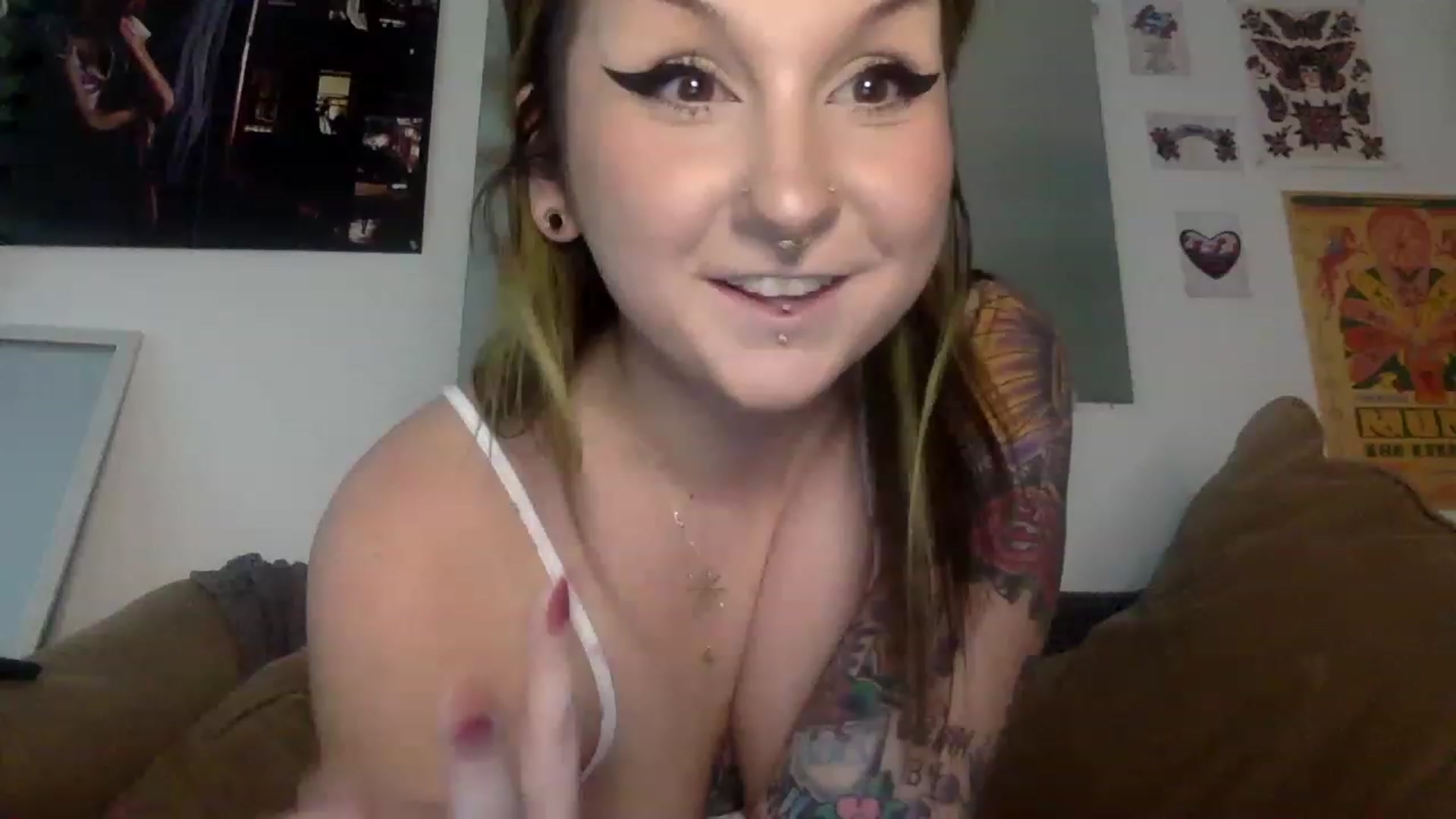 Gallery image thumbnail from ThorneXo's myfreecams stream on, 02/07/2023, 20:14 image 1 of 20