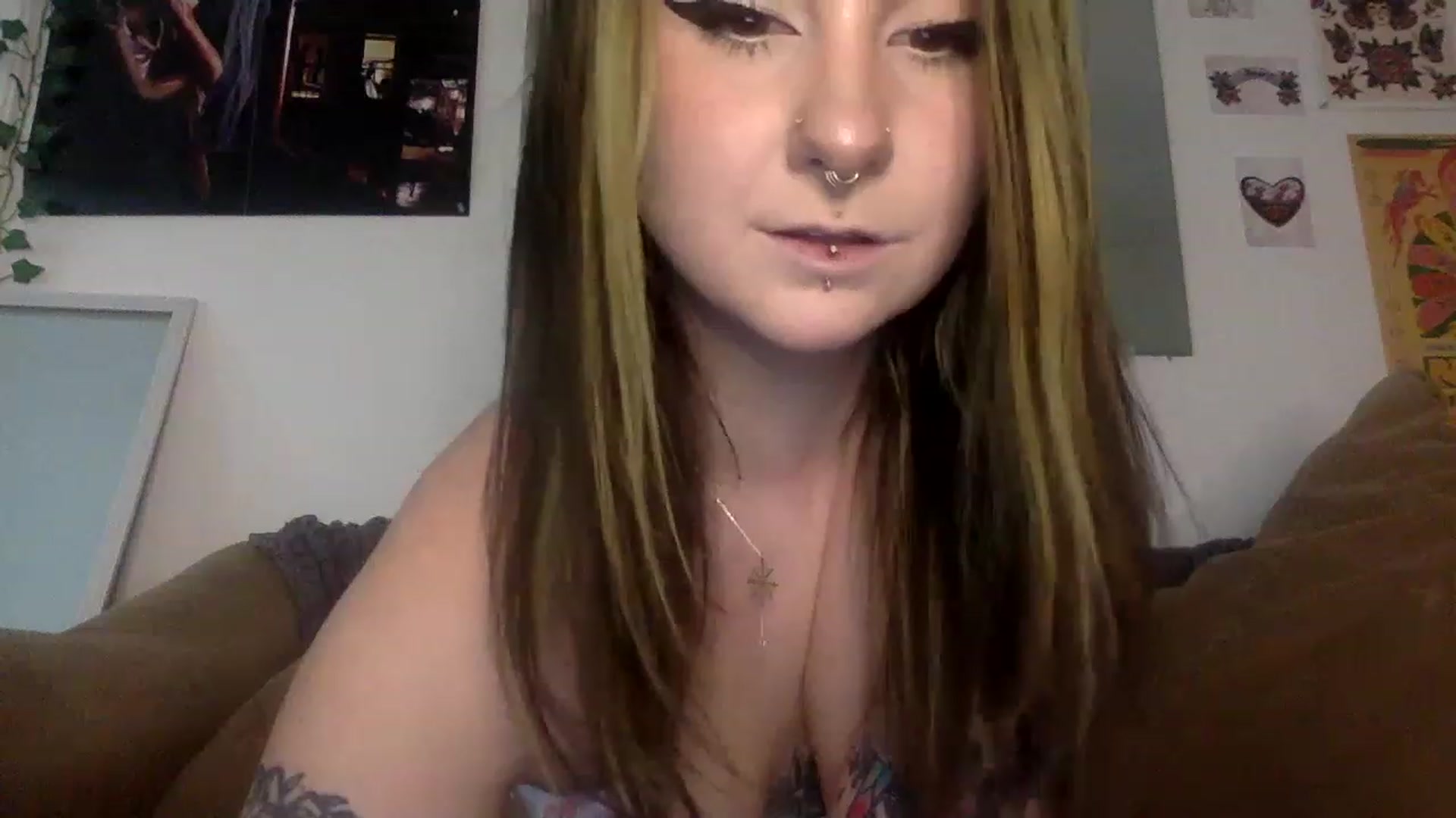 Gallery image thumbnail from ThorneXo's myfreecams stream on, 02/07/2023, 20:14 image 20 of 20