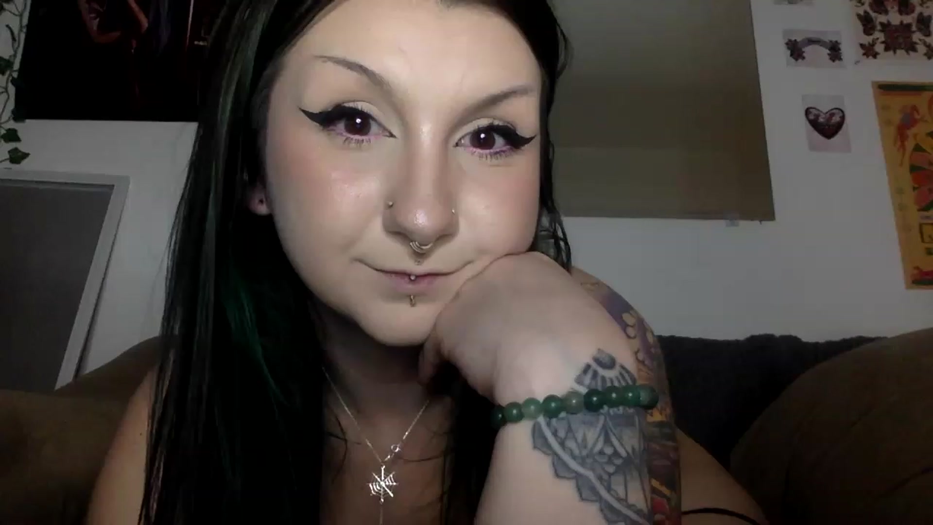 Gallery image thumbnail from ThorneXo's myfreecams stream on, 02/13/2023, 03:18 image 20 of 20