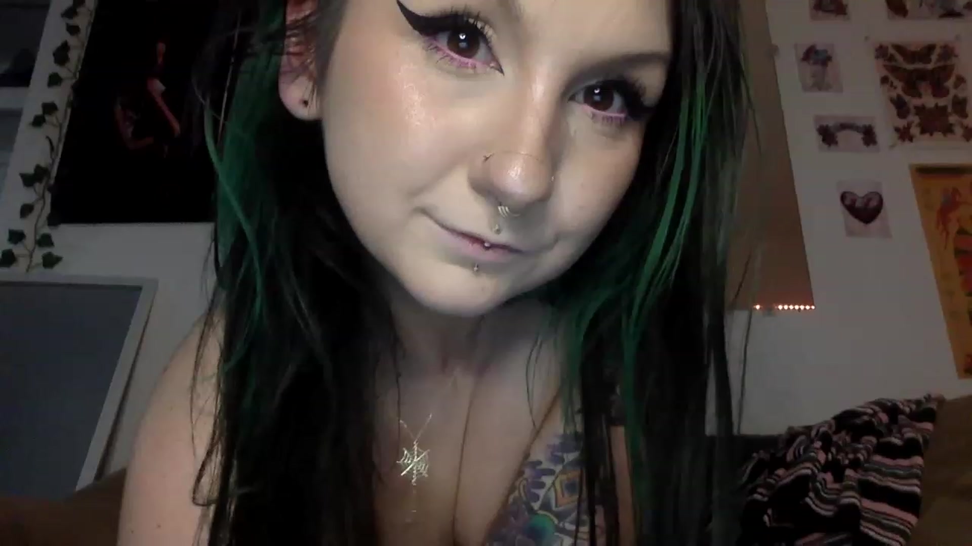 Gallery image thumbnail from ThorneXo's myfreecams stream on, 02/14/2023, 24:36 image 16 of 20