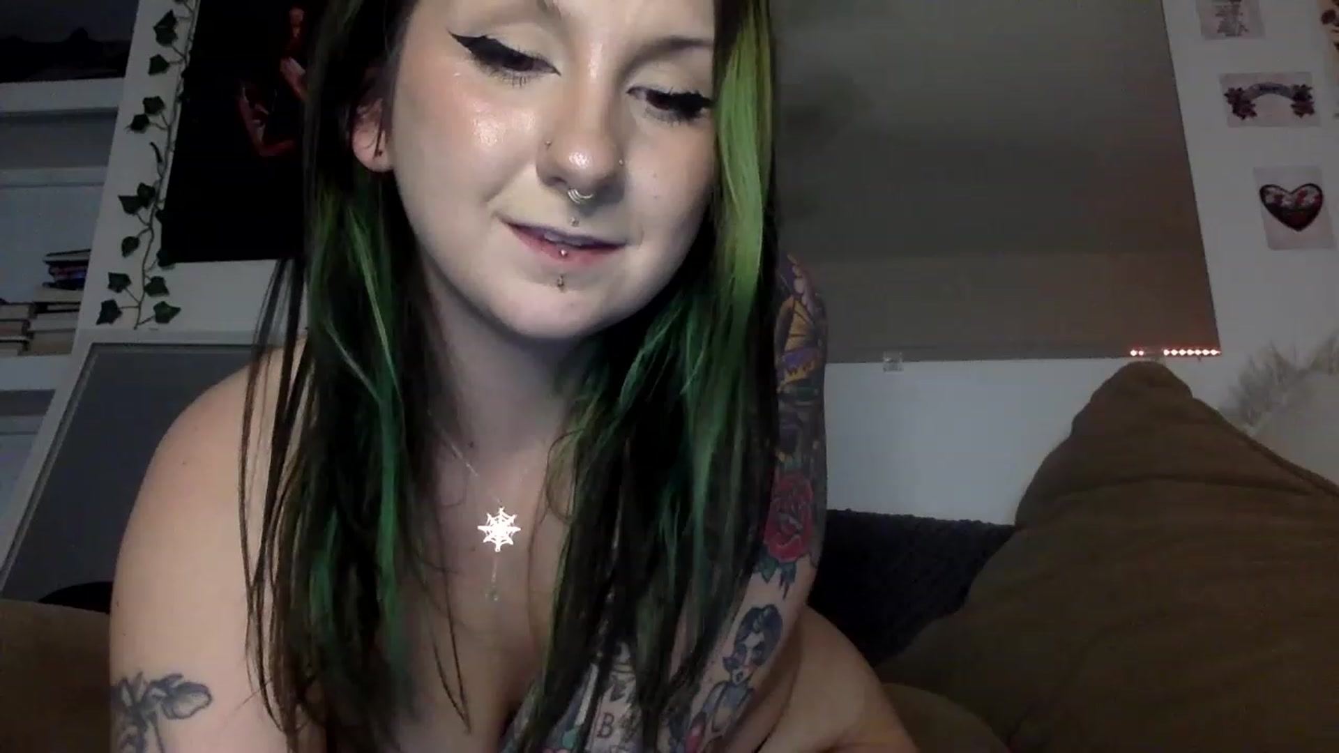 Gallery image thumbnail from ThorneXo's myfreecams stream on, 02/27/2023, 01:18 image 9 of 20
