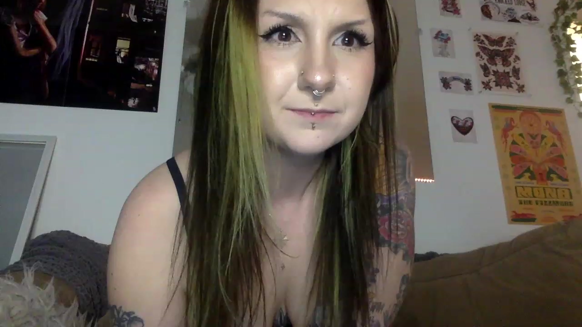 Gallery image thumbnail from ThorneXo's myfreecams stream on, 03/25/2023, 01:59 image 16 of 20