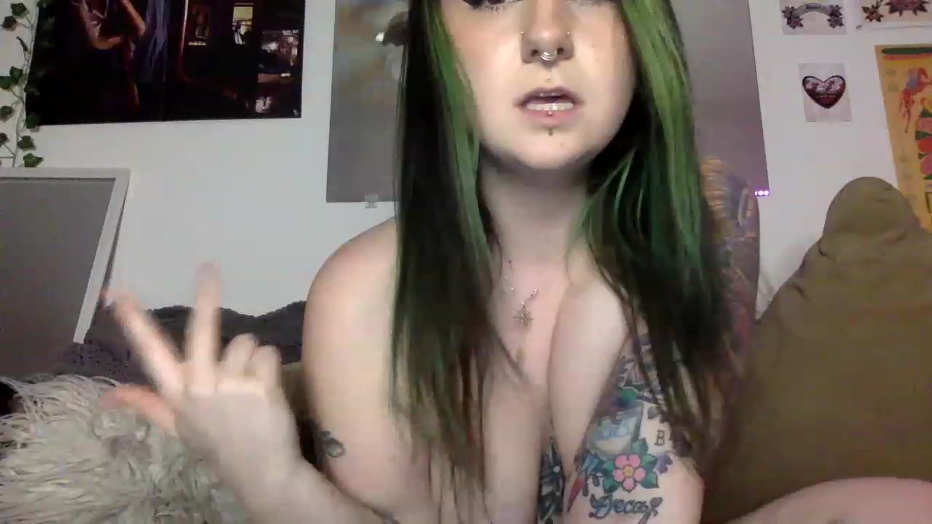 Gallery image thumbnail from ThorneXo's myfreecams stream on, 04/08/2023, 02:51 image 20 of 20