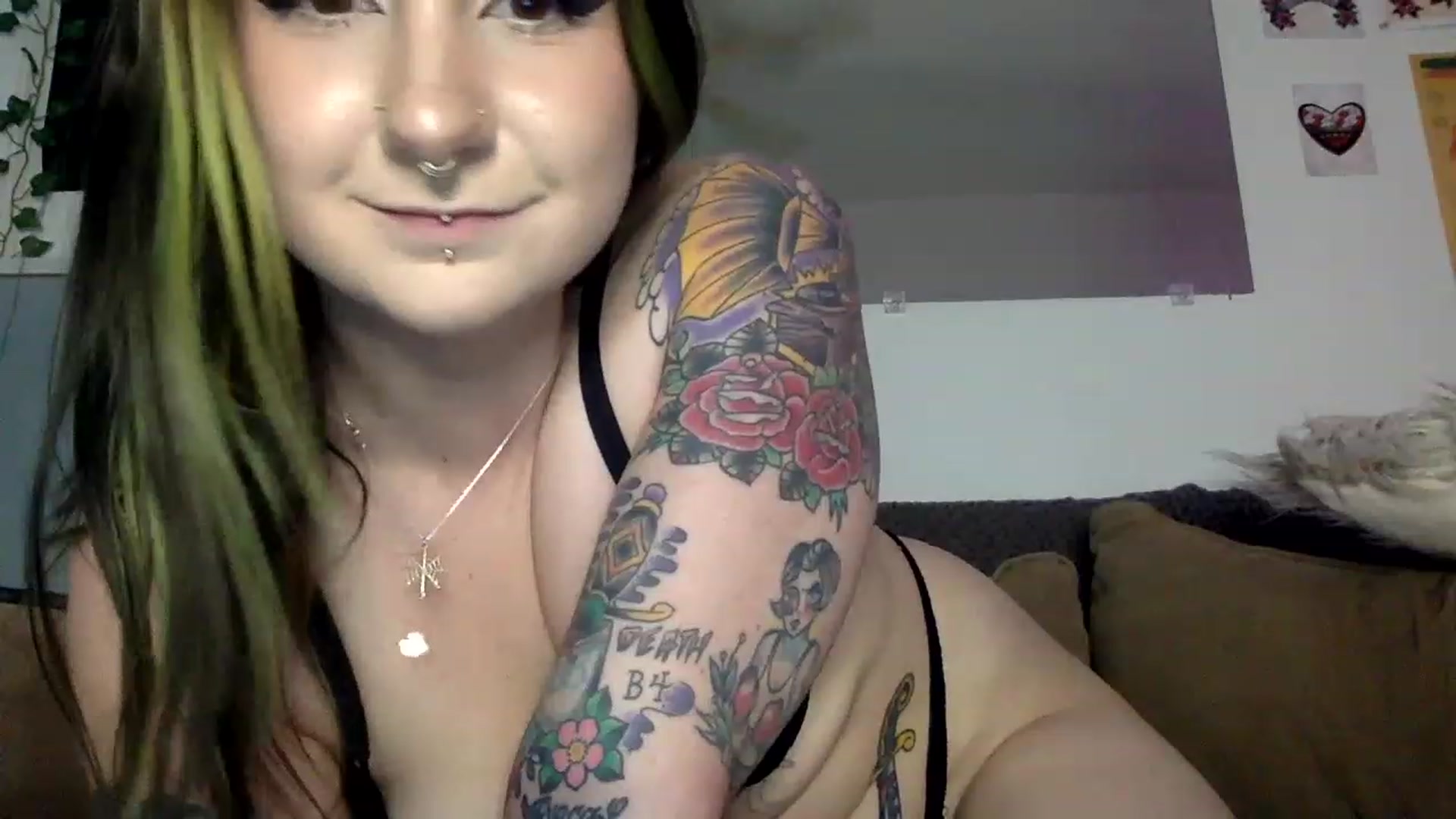 Gallery image thumbnail from ThorneXo's myfreecams stream on, 04/19/2023, 24:09 image 20 of 20