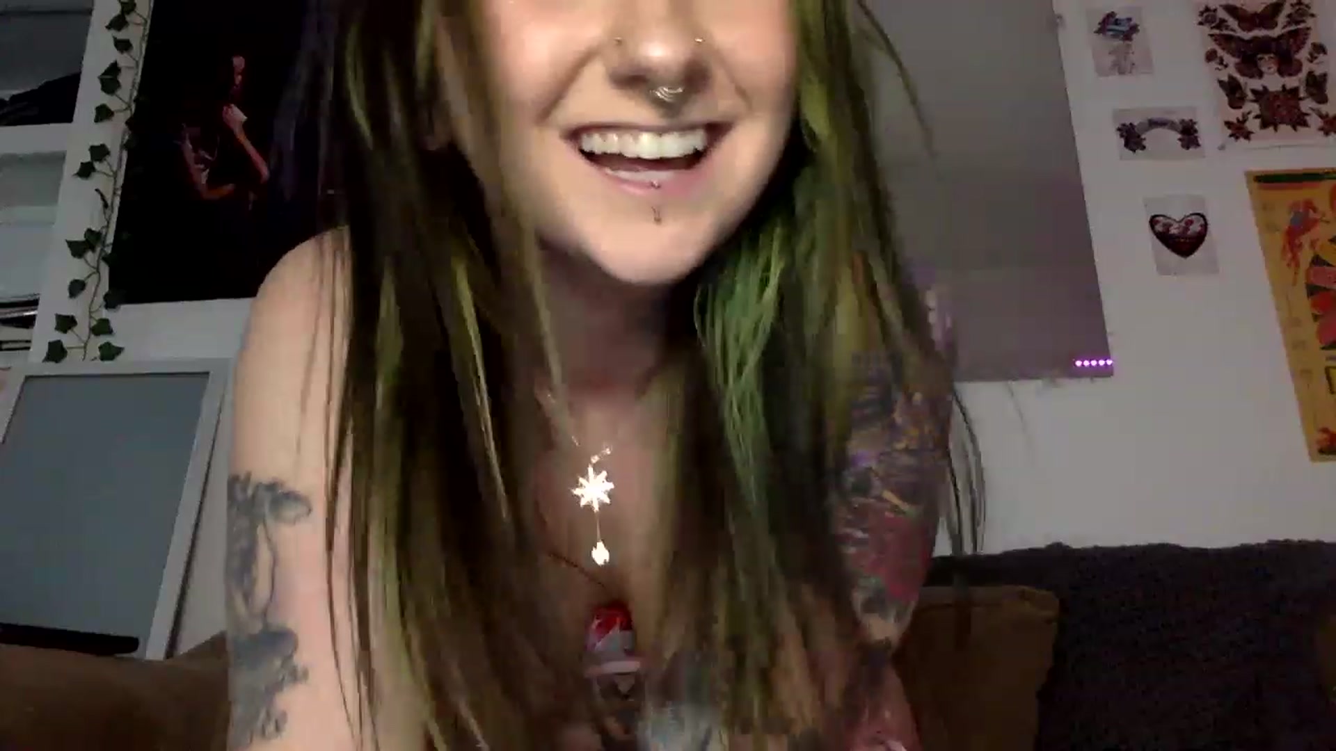 Gallery image thumbnail from ThorneXo's myfreecams stream on, 04/21/2023, 23:44 image 20 of 20