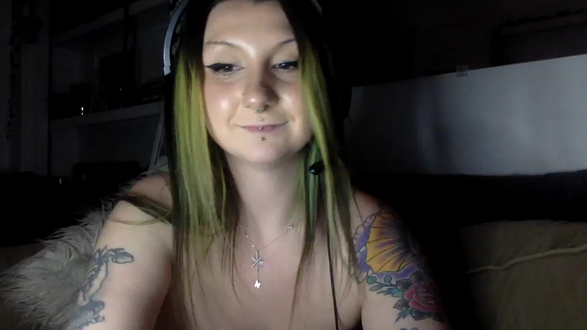 Gallery image thumbnail from ThorneXo's myfreecams stream on, 04/26/2023, 04:30 image 5 of 20