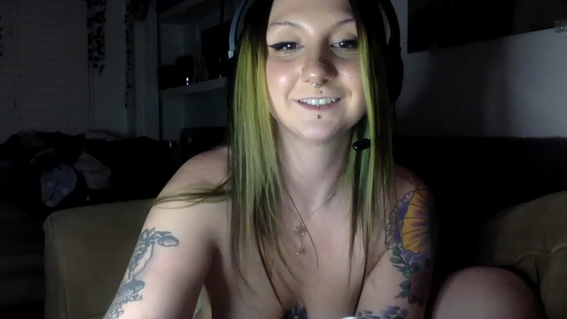Gallery image thumbnail from ThorneXo's myfreecams stream on, 04/26/2023, 04:30 image 17 of 20