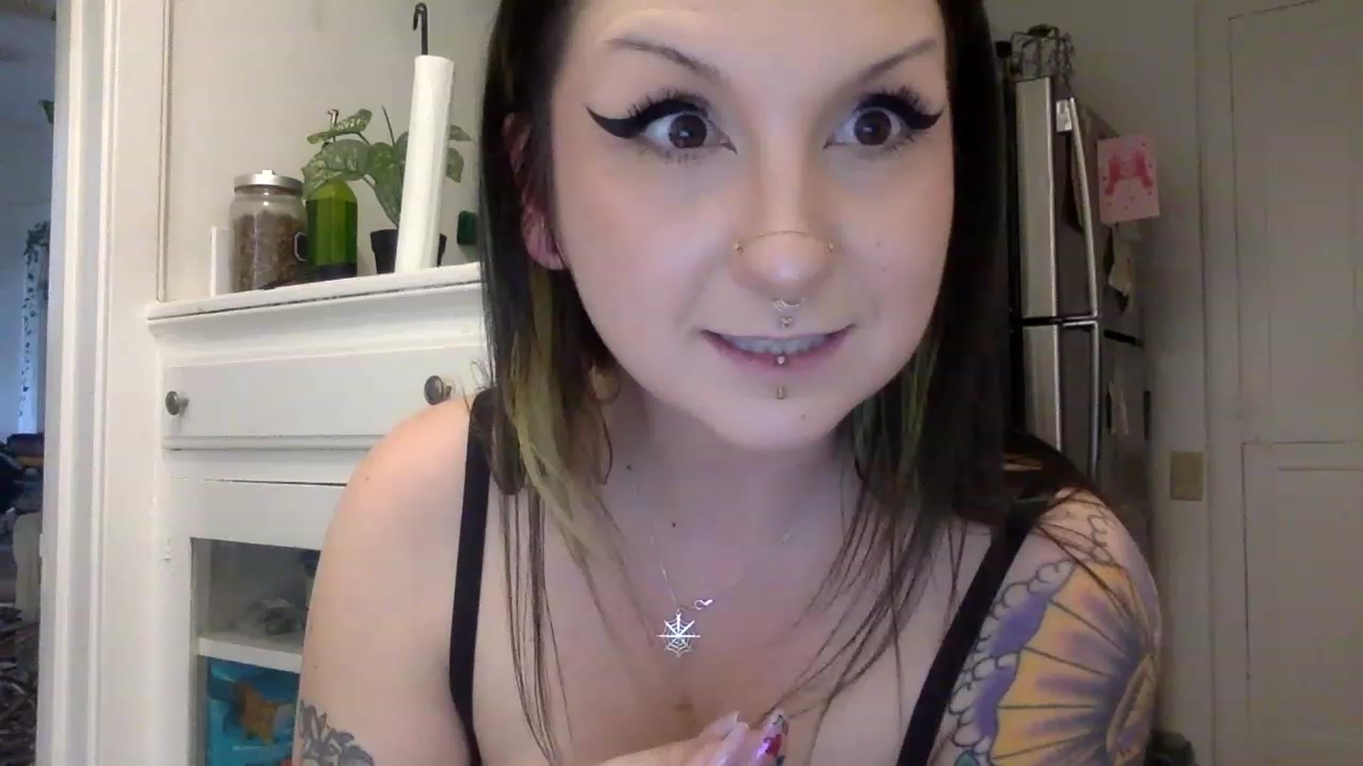 Gallery image thumbnail from ThorneXo's myfreecams stream on, 04/26/2023, 22:41 image 9 of 20