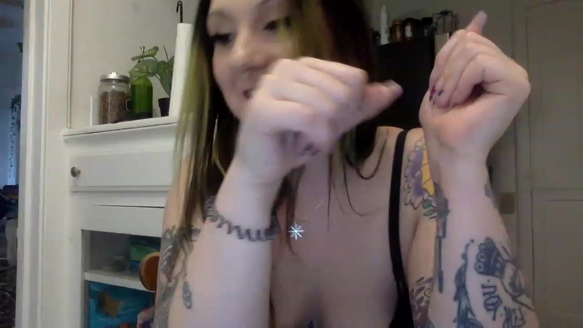 Gallery image thumbnail from ThorneXo's myfreecams stream on, 04/26/2023, 22:41 image 16 of 20