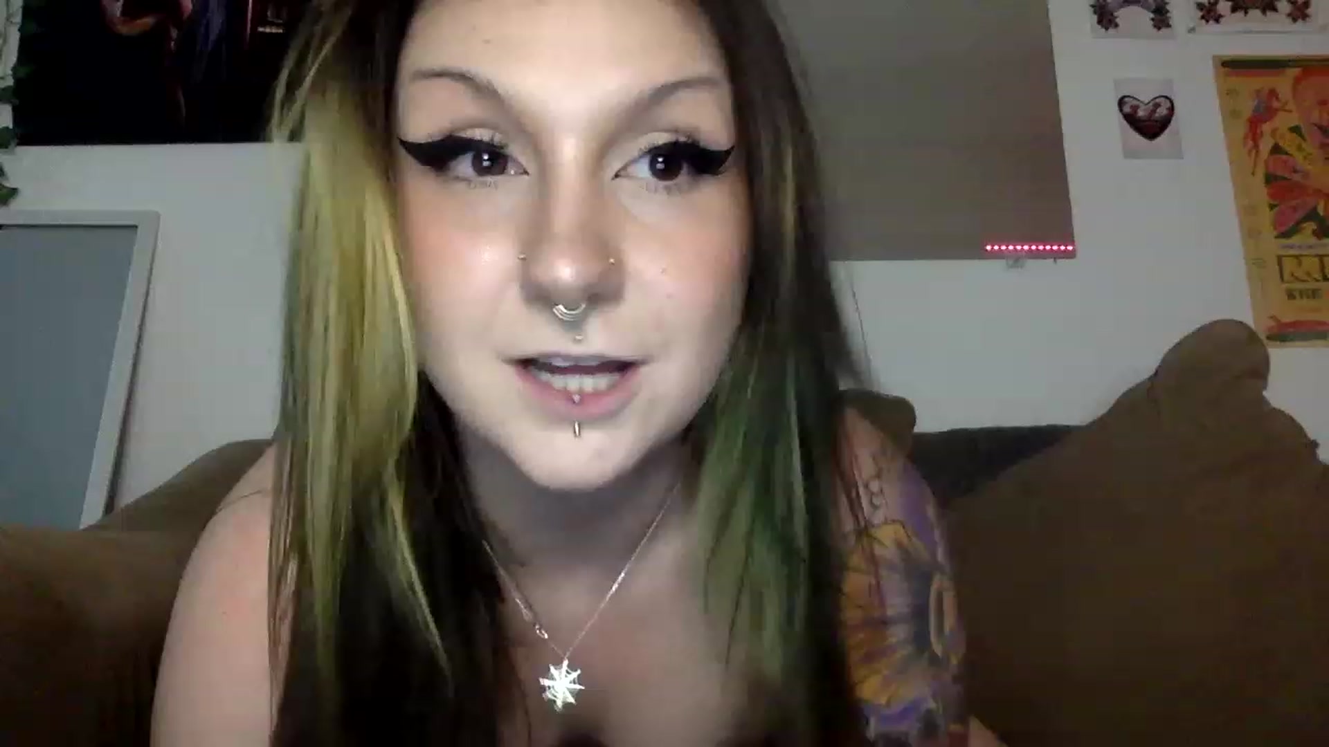 Gallery image thumbnail from ThorneXo's myfreecams stream on, 05/13/2023, 22:43 image 2 of 20
