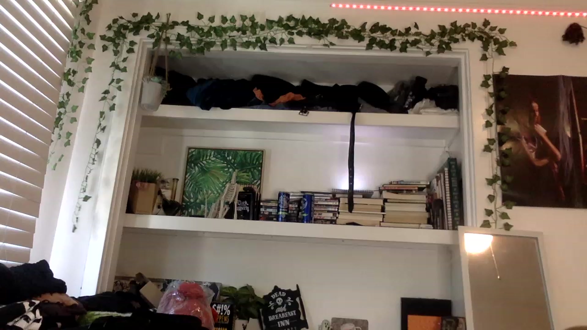 Gallery image thumbnail from ThorneXo's myfreecams stream on, 05/17/2023, 21:41 image 8 of 20