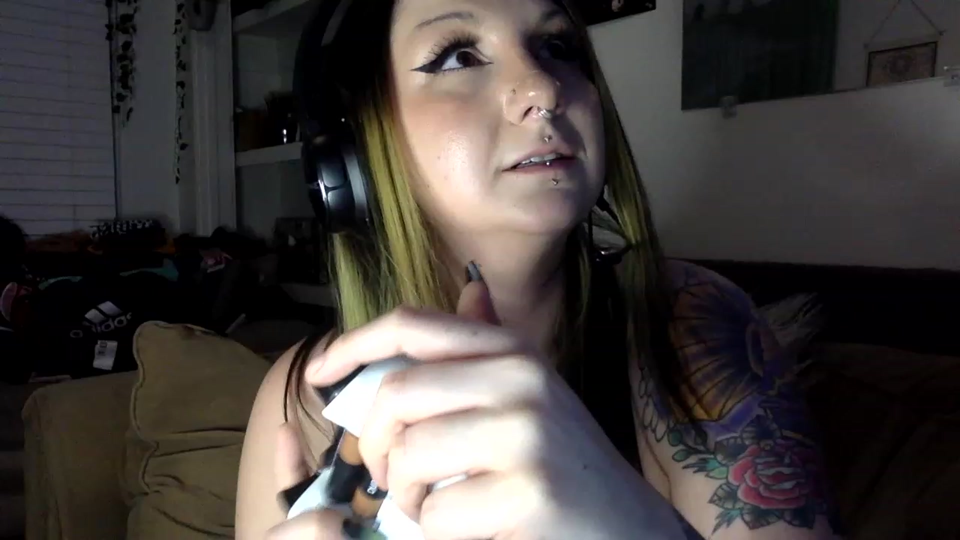 Gallery image thumbnail from ThorneXo's myfreecams stream on, 05/18/2023, 04:07 image 20 of 20