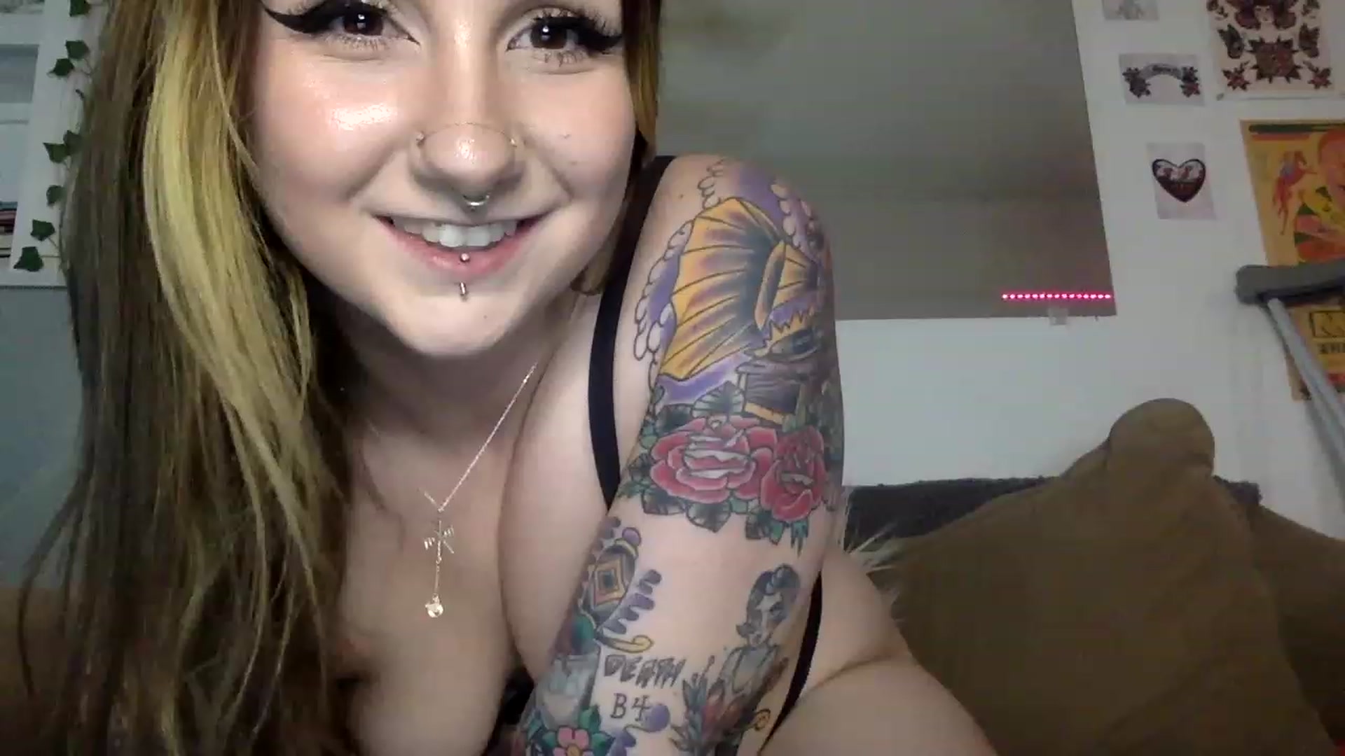 Gallery image thumbnail from ThorneXo's myfreecams stream on, 05/23/2023, 20:49 image 5 of 20