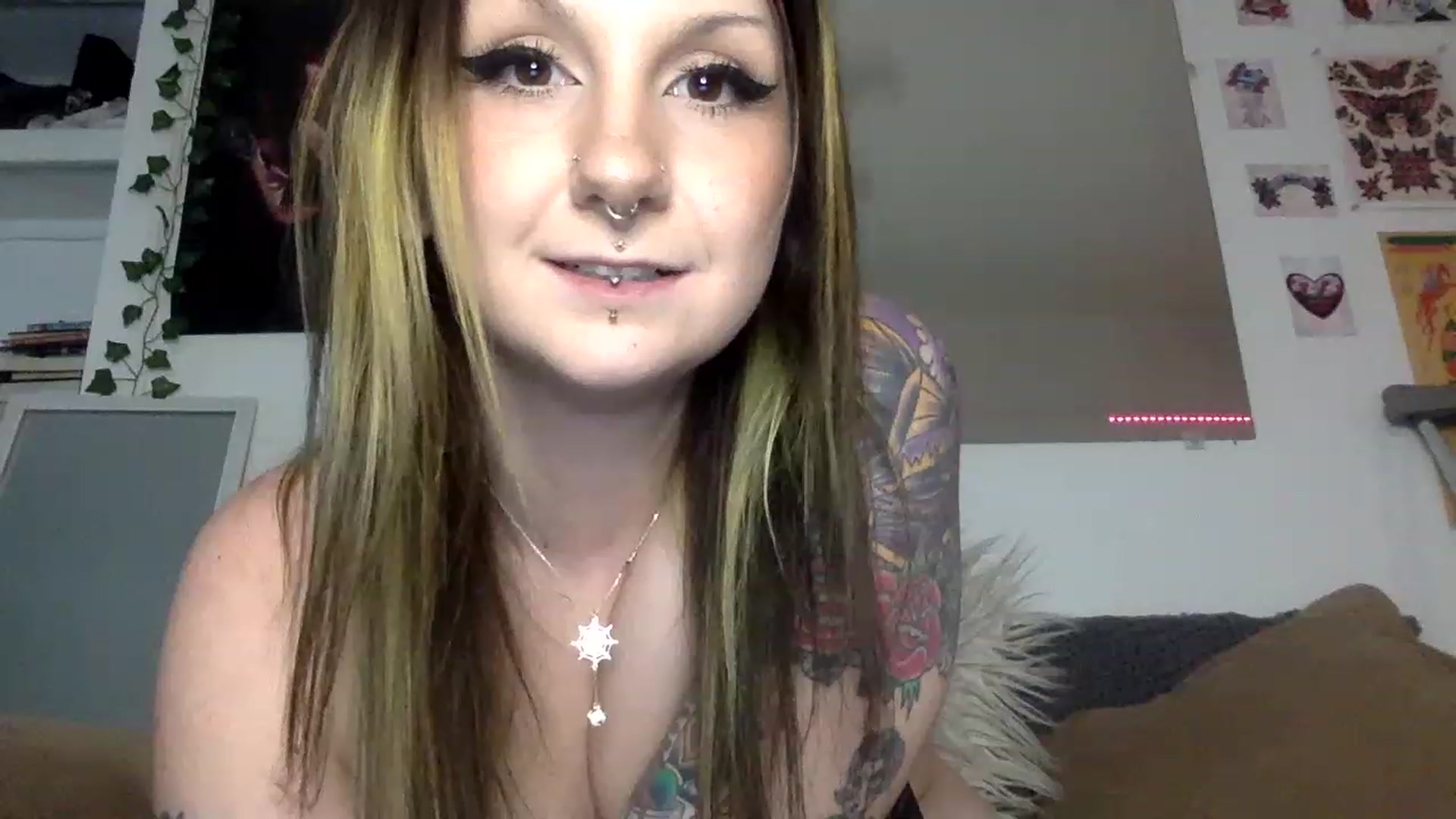 Gallery image thumbnail from ThorneXo's myfreecams stream on, 05/25/2023, 23:38 image 2 of 20