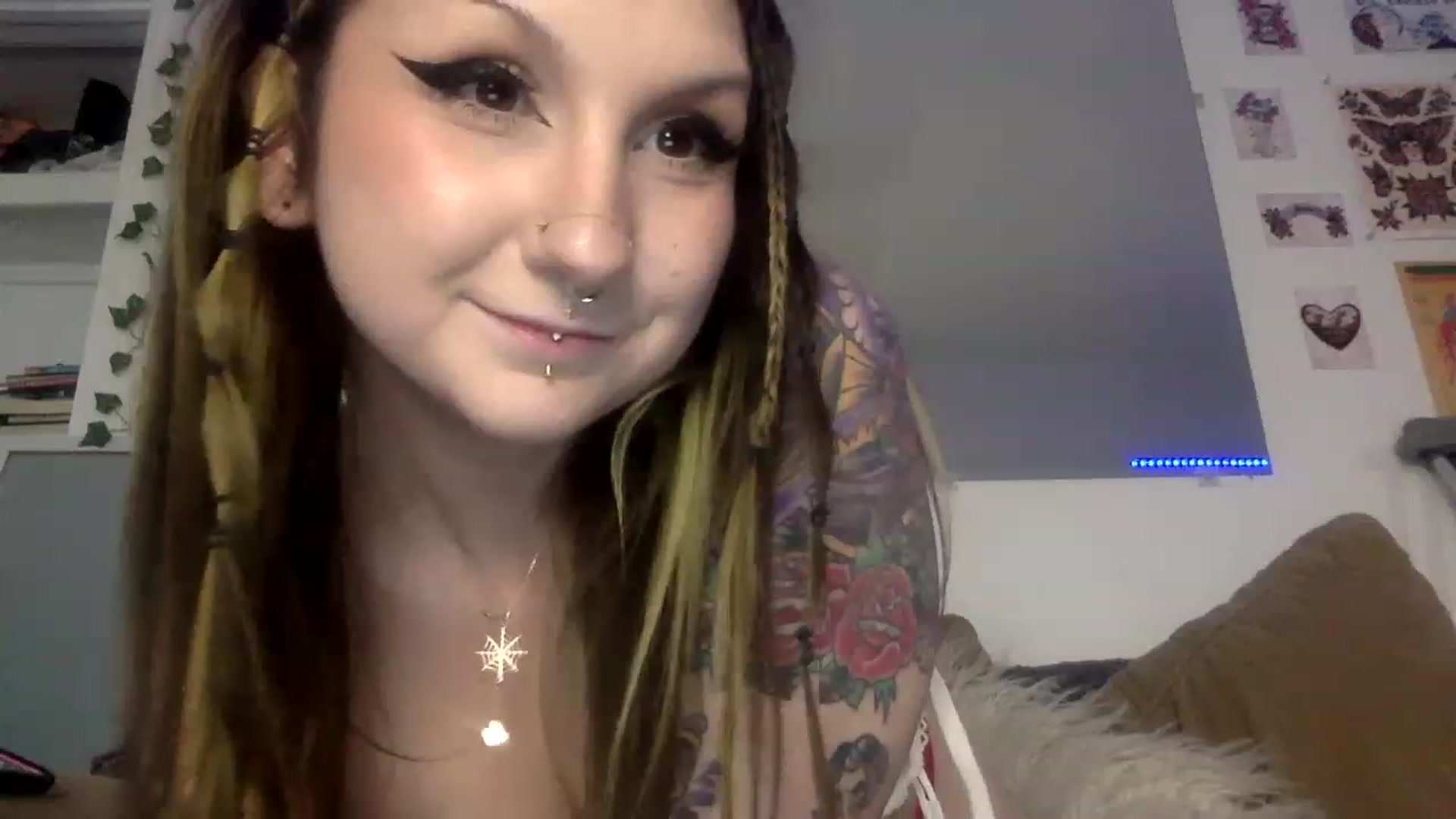 Gallery image thumbnail from ThorneXo's myfreecams stream on, 06/01/2023, 23:07 image 13 of 20