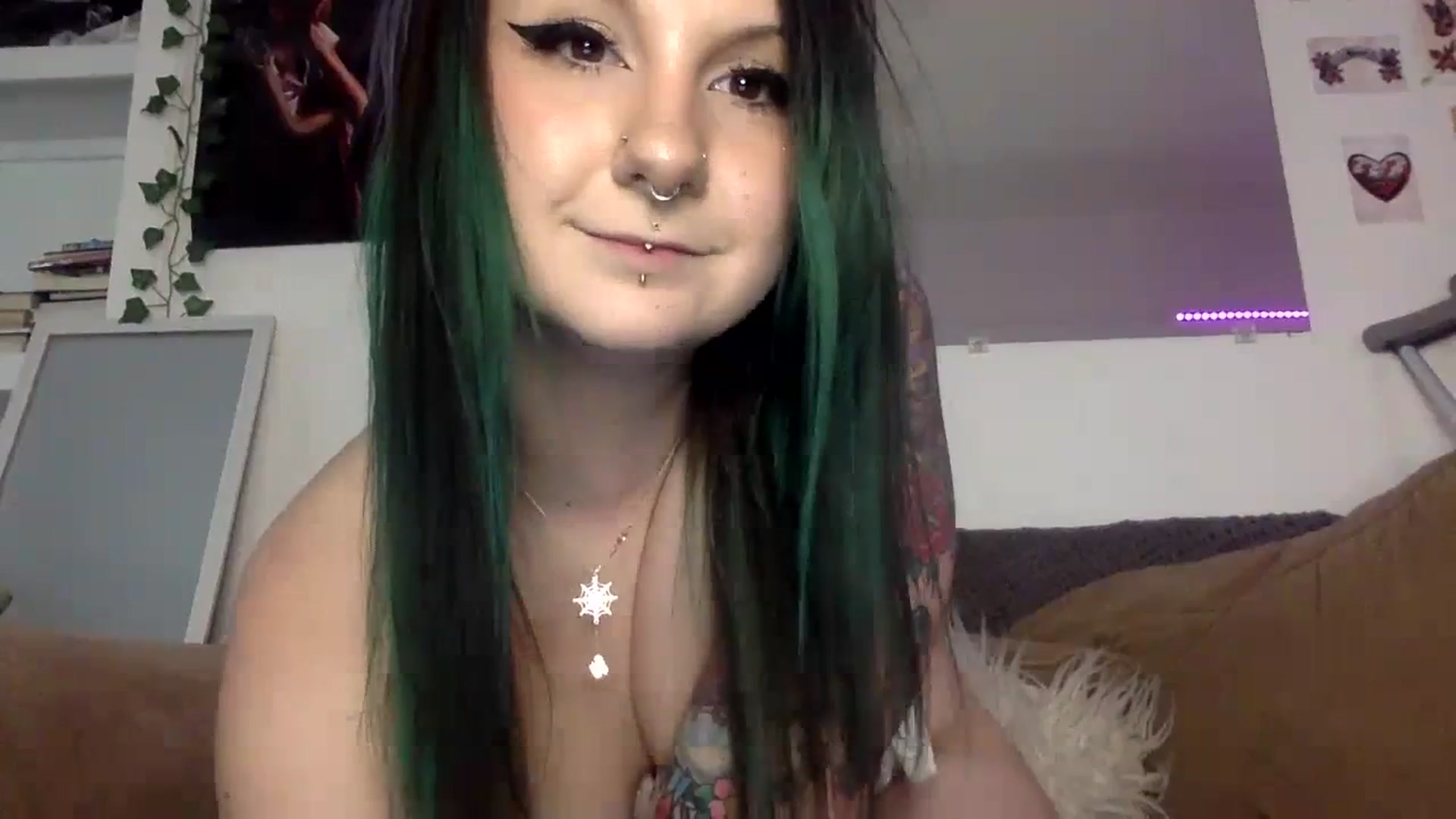 Gallery image thumbnail from ThorneXo's myfreecams stream on, 06/16/2023, 21:40 image 9 of 20