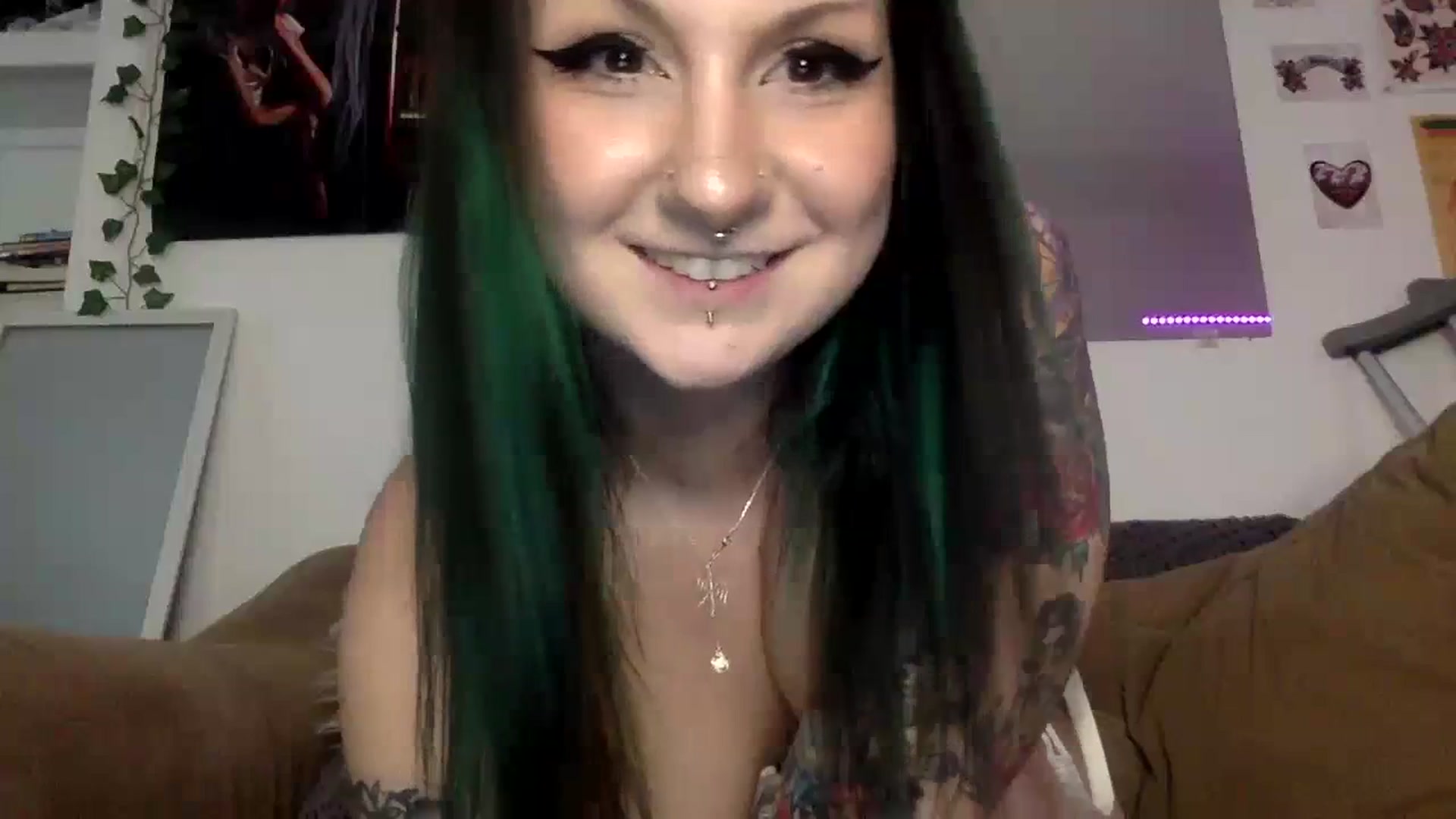 Gallery image thumbnail from ThorneXo's myfreecams stream on, 06/16/2023, 21:40 image 3 of 20