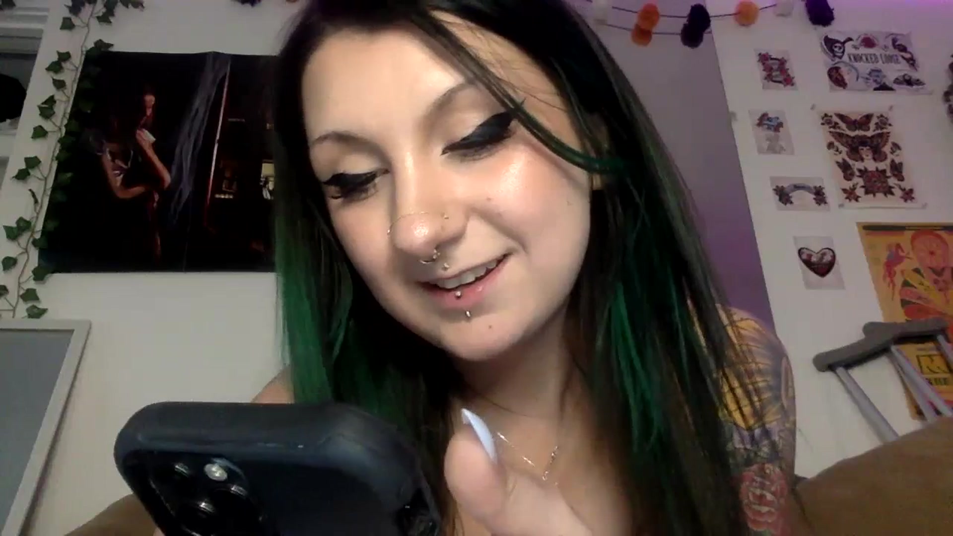Gallery image thumbnail from ThorneXo's myfreecams stream on, 06/16/2023, 23:27 image 19 of 20