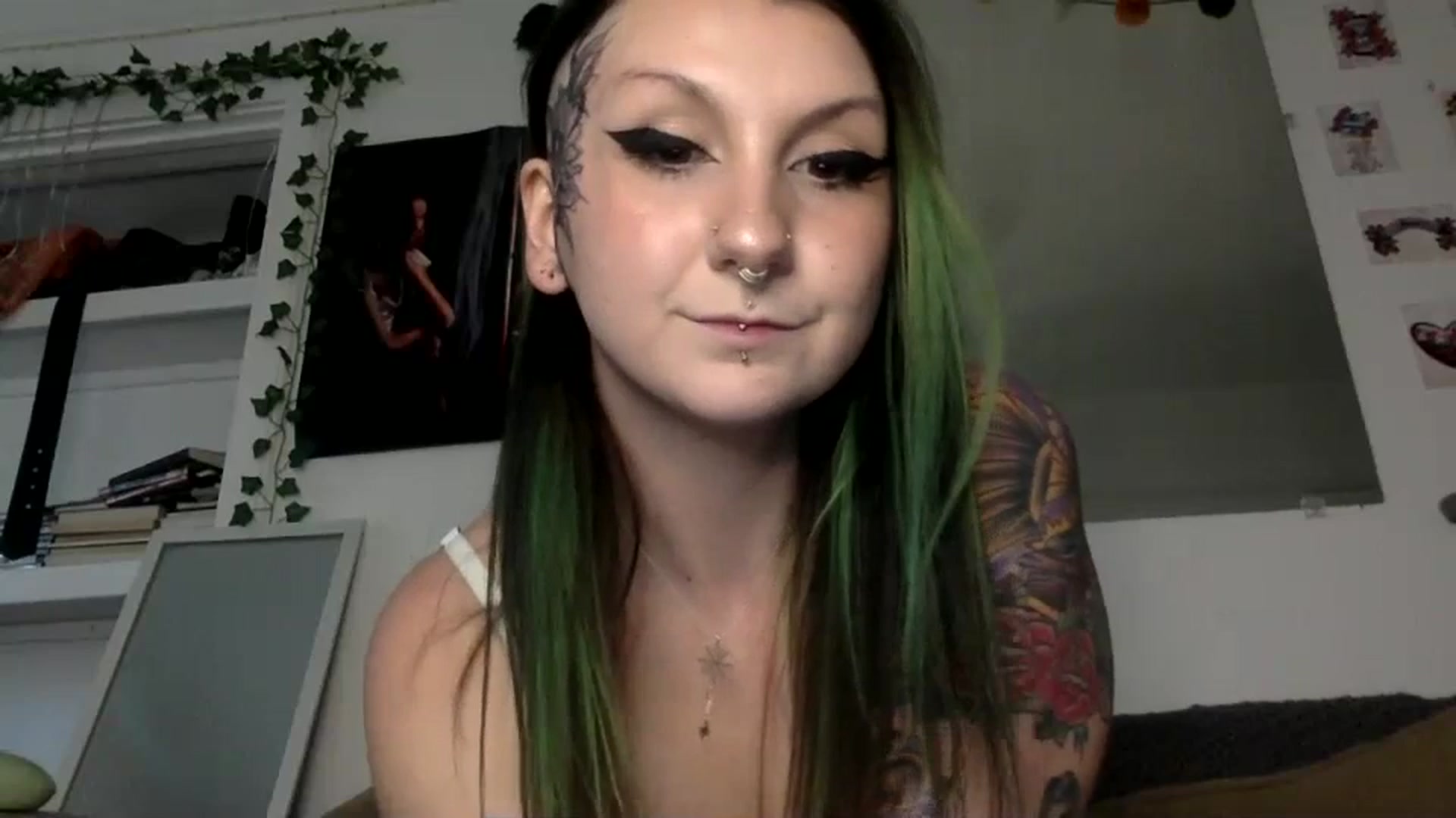 Gallery image thumbnail from ThorneXo's myfreecams stream on, 06/27/2023, 21:37 image 17 of 20