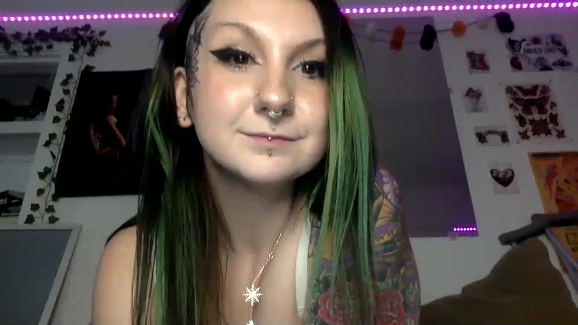 Gallery image thumbnail from ThorneXo's myfreecams stream on, 06/27/2023, 23:46 image 19 of 20