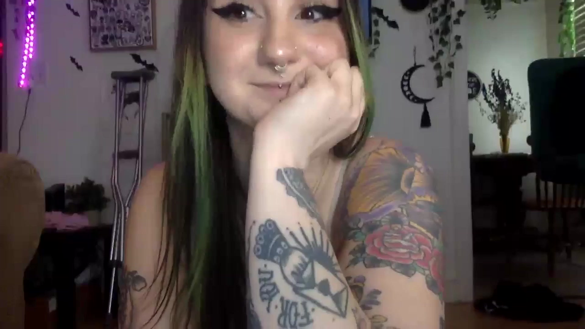 Gallery image thumbnail from ThorneXo's myfreecams stream on, 07/06/2023, 24:13 image 1 of 20