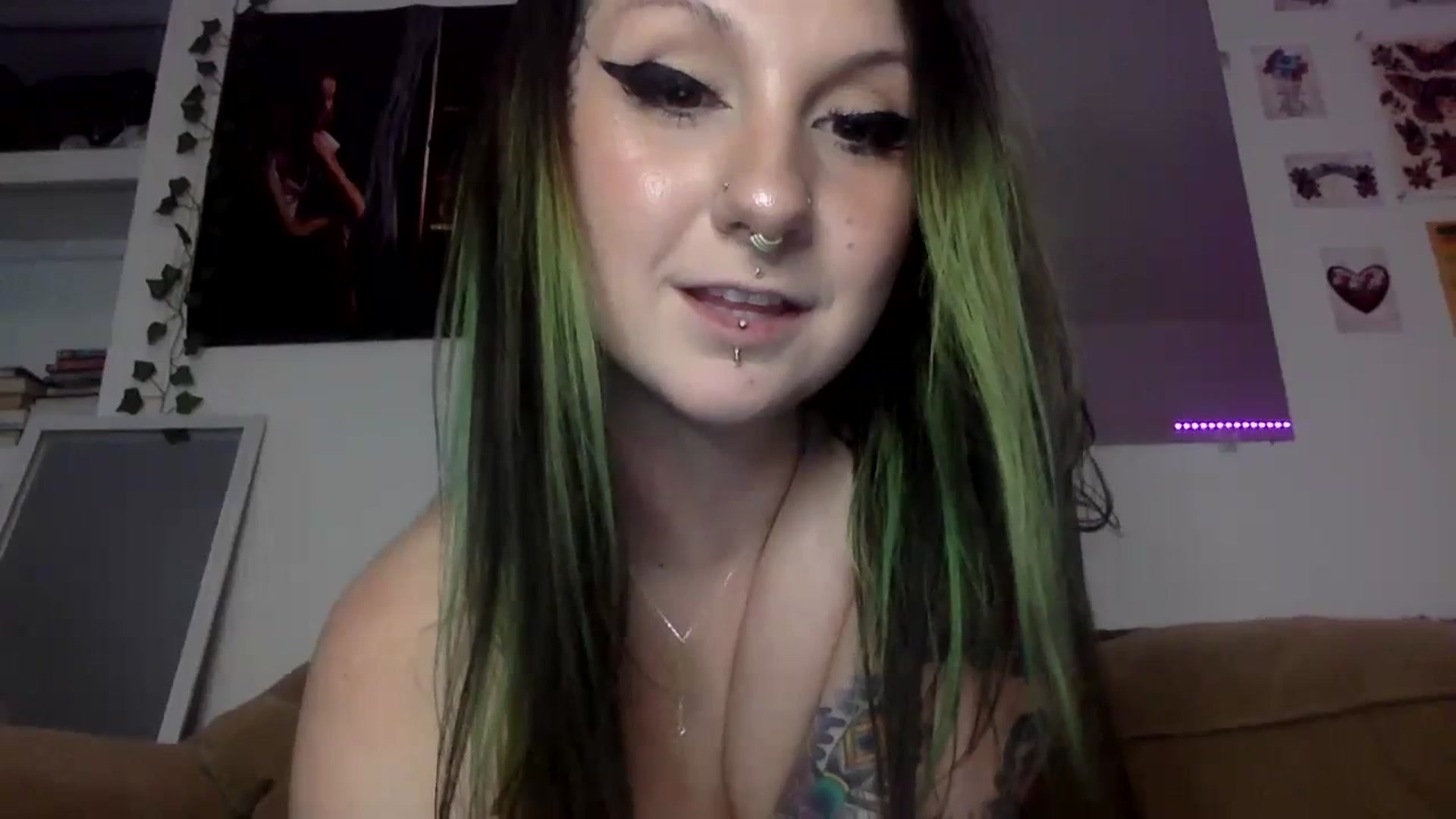Gallery image thumbnail from ThorneXo's myfreecams stream on, 07/06/2023, 01:01 image 12 of 20