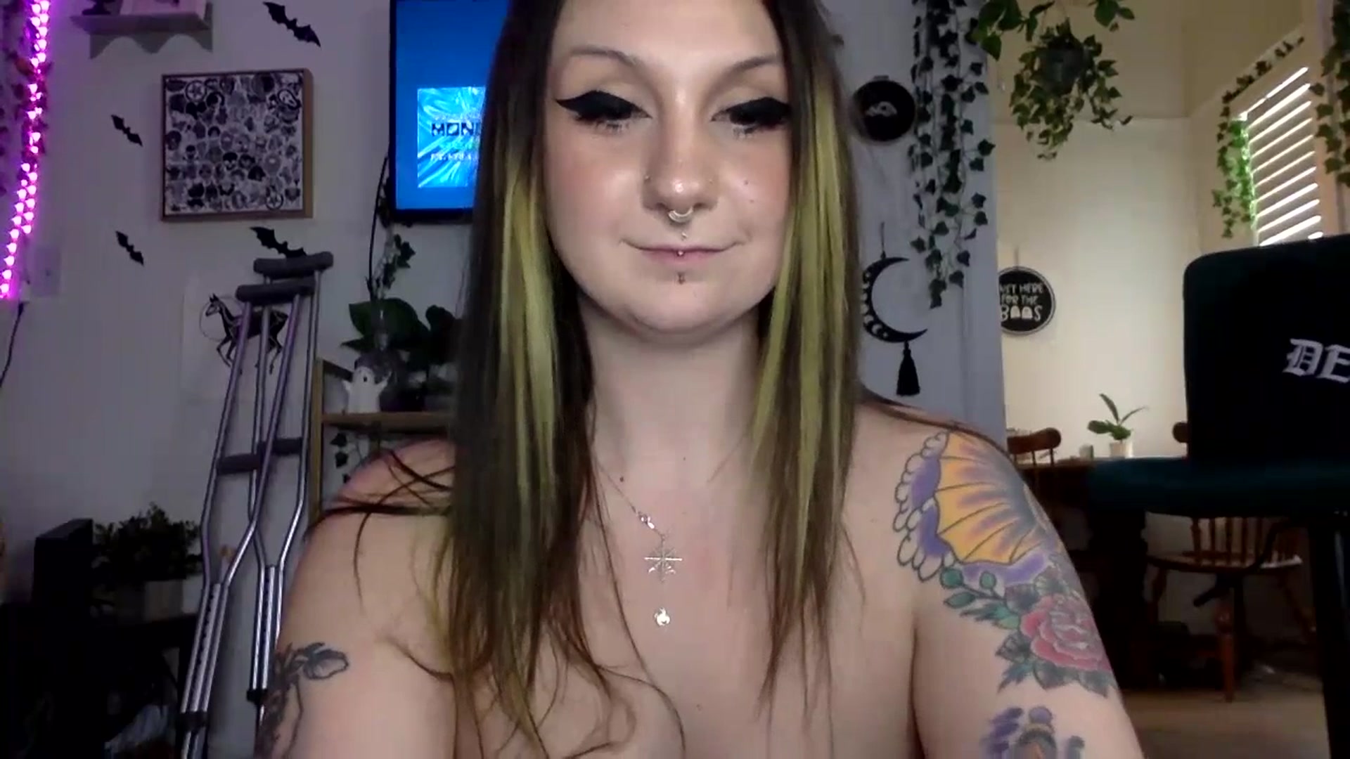 Gallery image thumbnail from ThorneXo's myfreecams stream on, 07/19/2023, 22:18 image 16 of 20