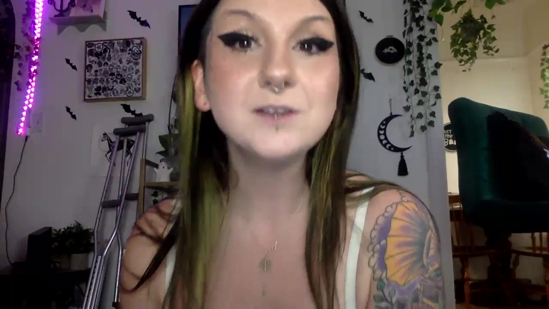 Gallery image thumbnail from ThorneXo's myfreecams stream on, 07/20/2023, 23:25 image 4 of 20