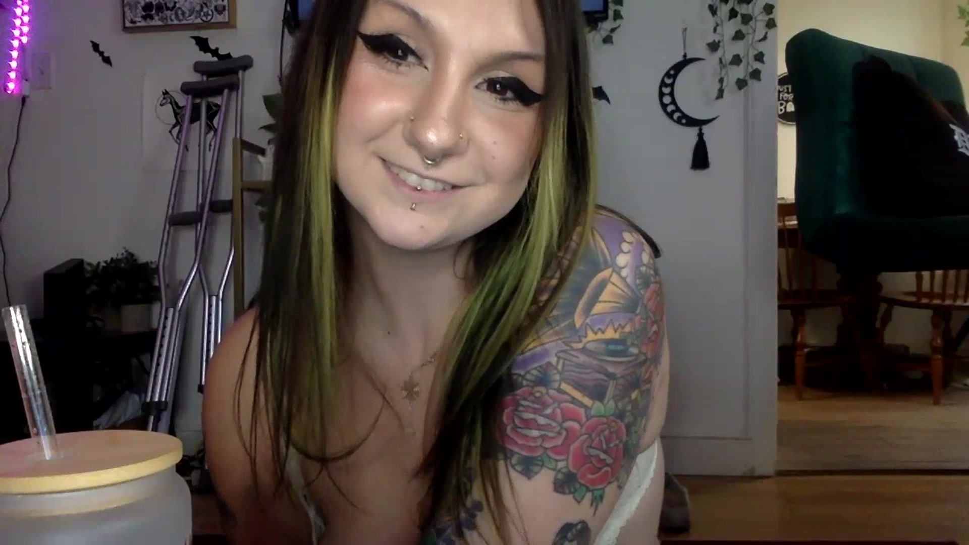 Gallery image thumbnail from ThorneXo's myfreecams stream on, 07/20/2023, 23:25 image 7 of 20