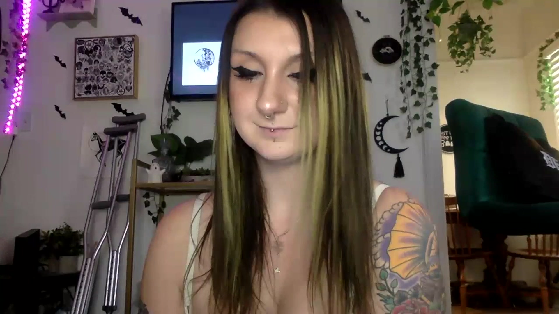 Gallery image thumbnail from ThorneXo's myfreecams stream on, 07/20/2023, 23:25 image 6 of 20