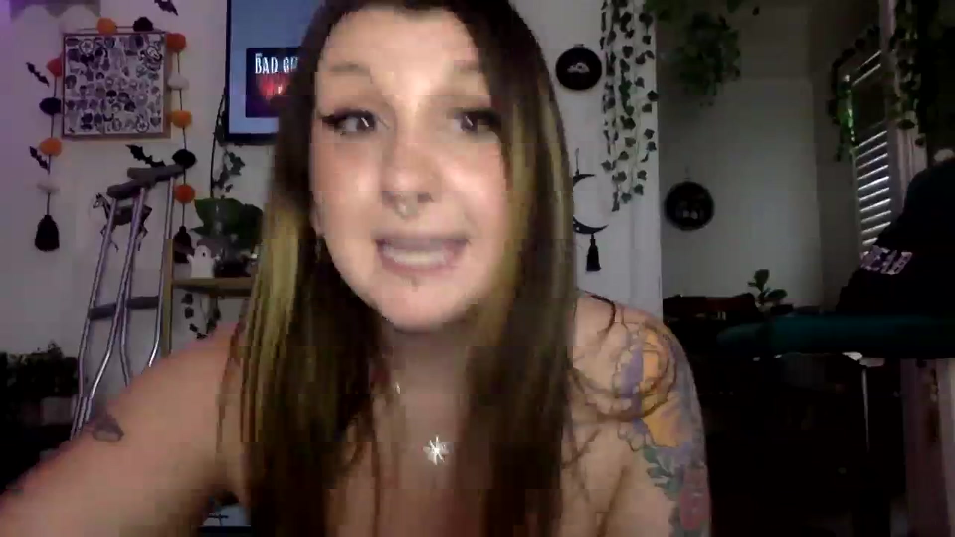 Gallery image thumbnail from ThorneXo's myfreecams stream on, 08/17/2023, 01:08 image 18 of 20
