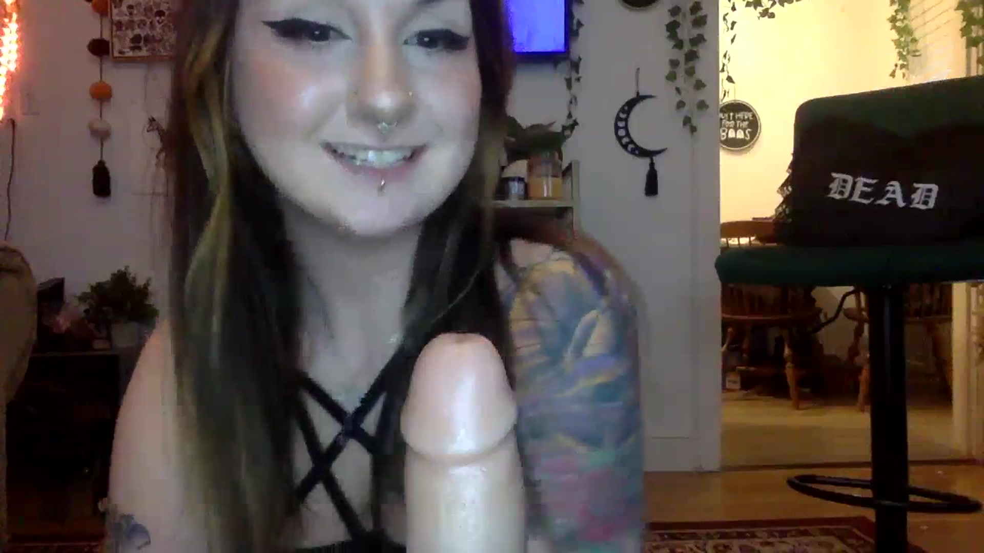 Gallery image thumbnail from ThorneXo's myfreecams stream on, 04/08/2024, 01:56 image 18 of 20