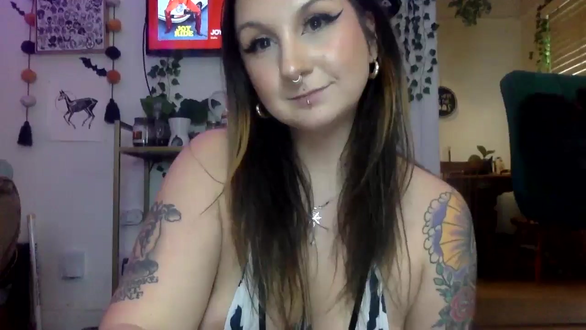 Gallery image thumbnail from ThorneXo's myfreecams stream on, 10/01/2024, 21:43 image 6 of 20
