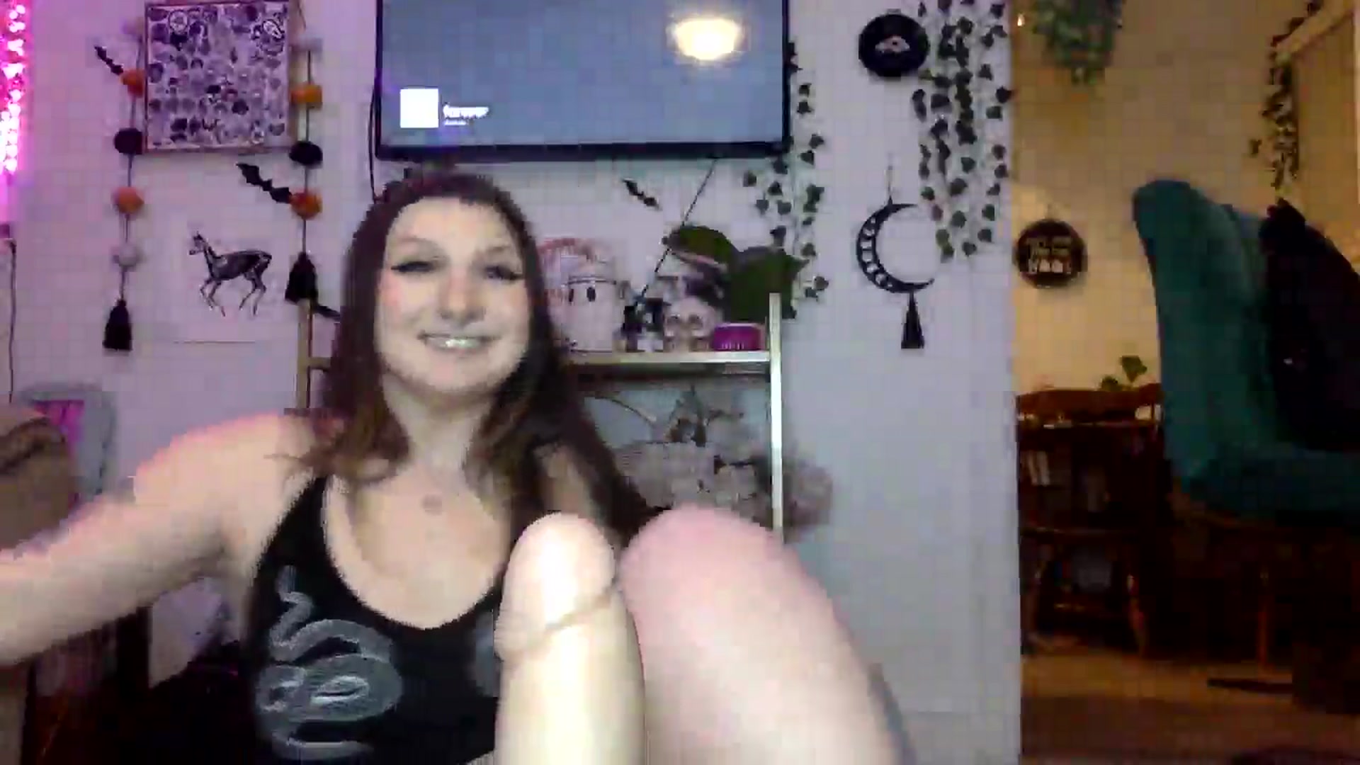 Gallery image thumbnail from ThorneXo's myfreecams stream on, 01/05/2025, 01:34 image 6 of 20