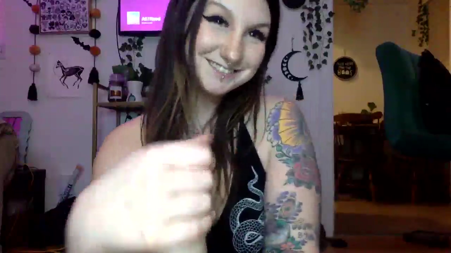 Gallery image thumbnail from ThorneXo's myfreecams stream on, 01/05/2025, 01:34 image 2 of 20