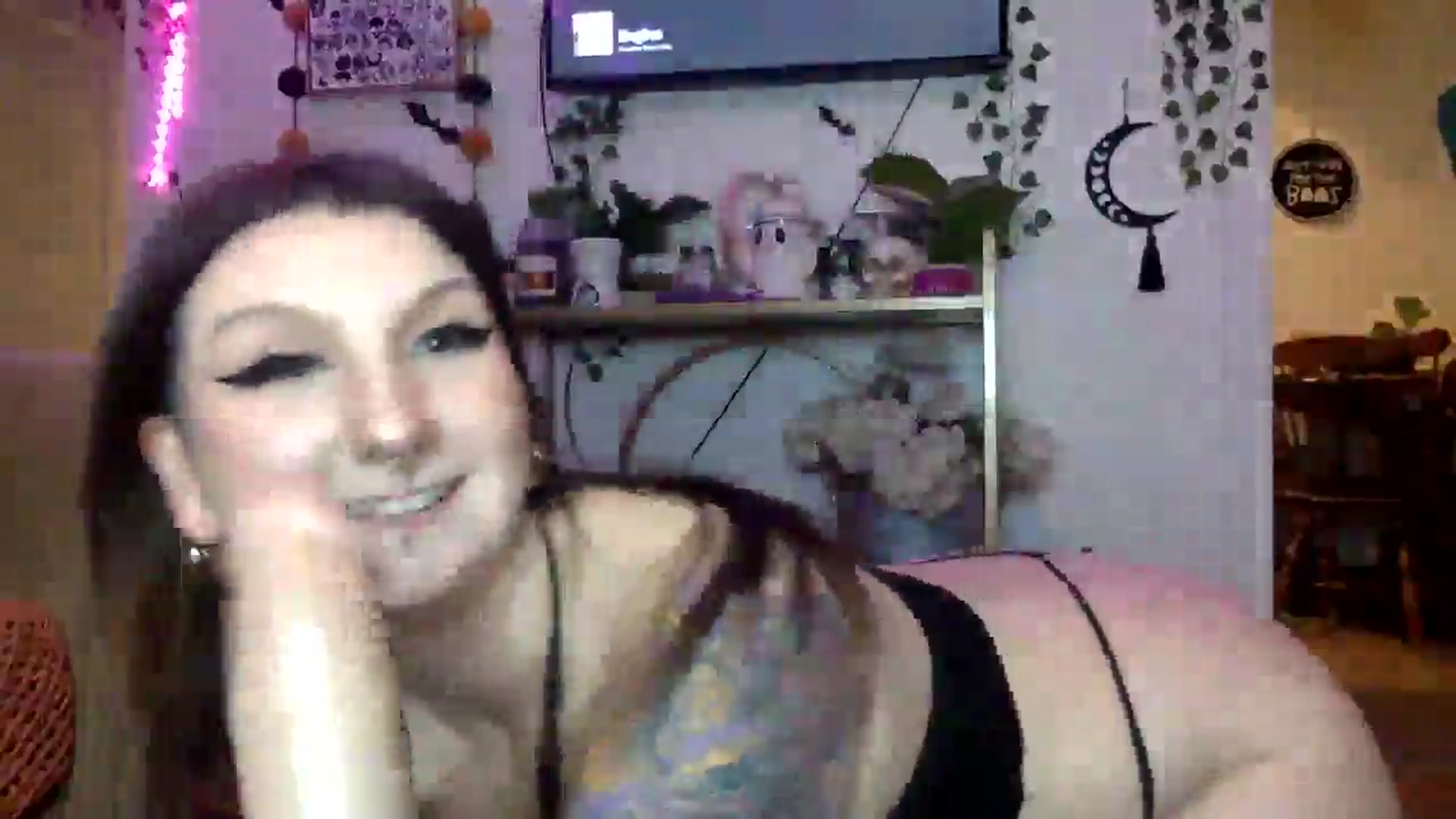 Gallery image thumbnail from ThorneXo's myfreecams stream on, 01/05/2025, 01:34 image 15 of 20