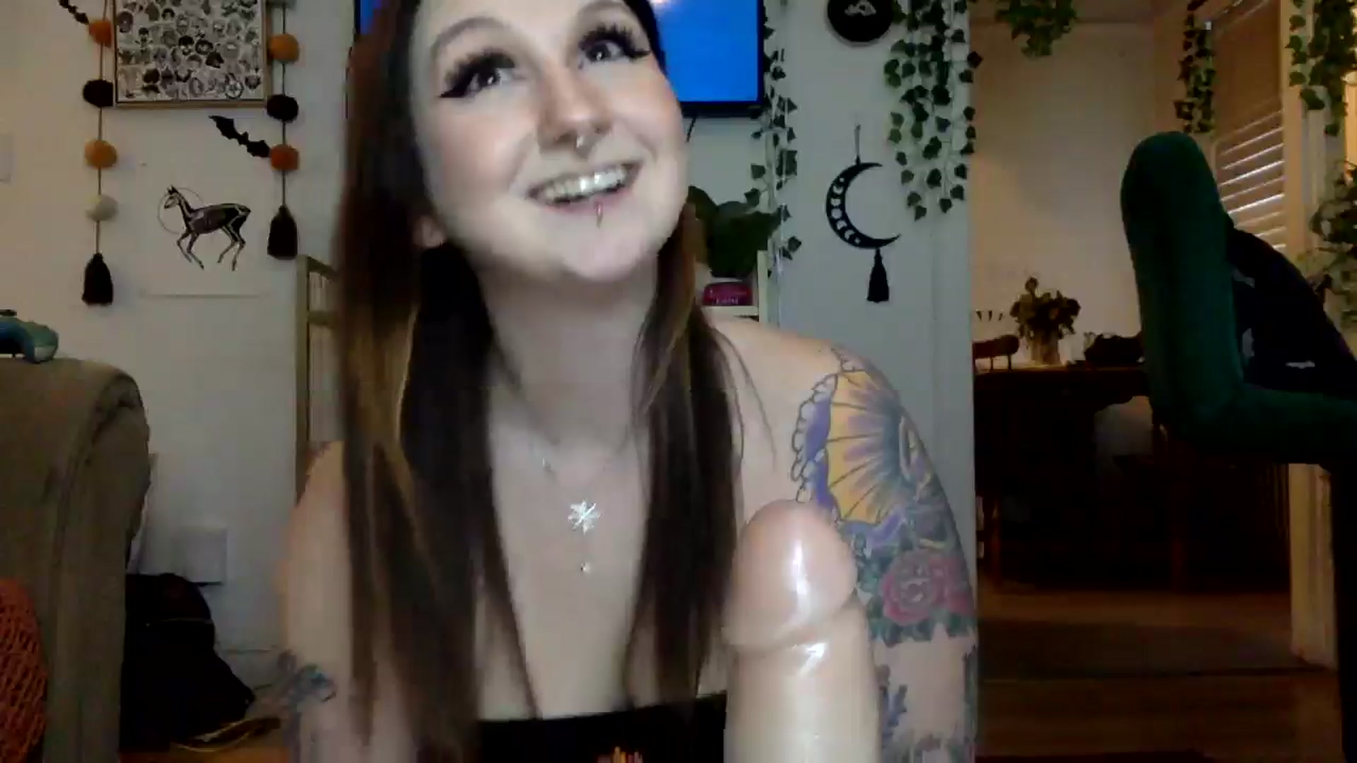 Gallery image thumbnail from ThorneXo's myfreecams stream on, 02/10/2025, 22:30 image 2 of 20