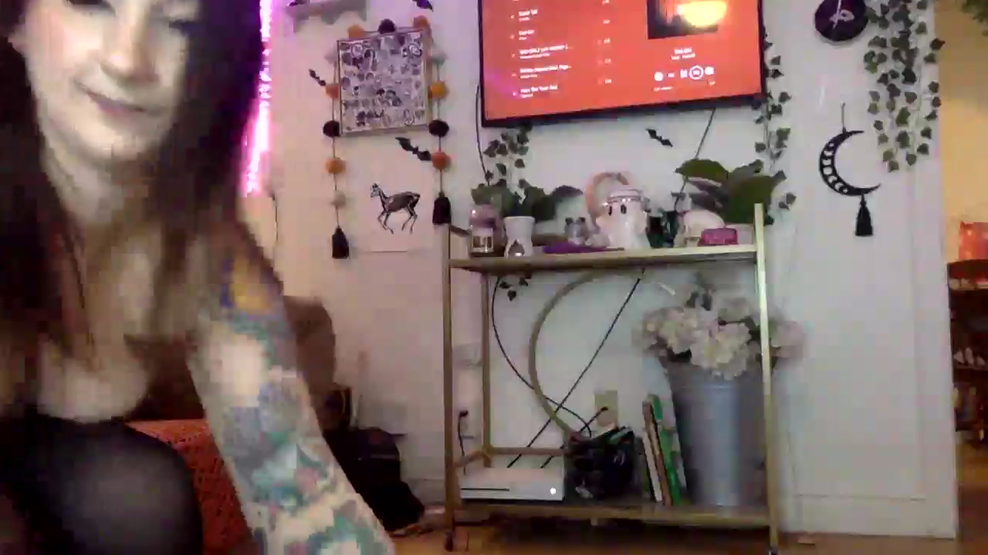 Gallery image thumbnail from ThorneXo's myfreecams stream on, 02/28/2025, 24:14 image 10 of 20