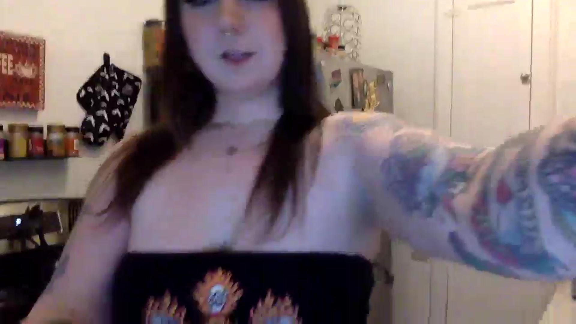 Gallery image thumbnail from ThorneXo's myfreecams stream on, 05/03/2025, 24:09 image 12 of 20