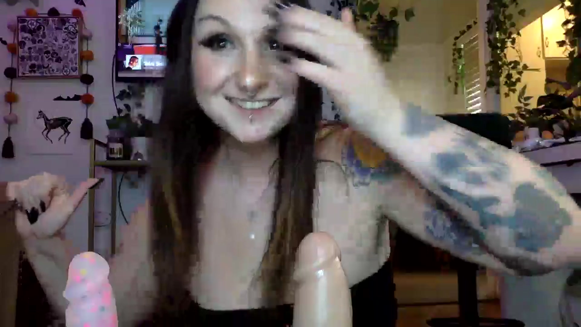 Gallery image thumbnail from ThorneXo's myfreecams stream on, 05/03/2025, 24:09 image 14 of 20